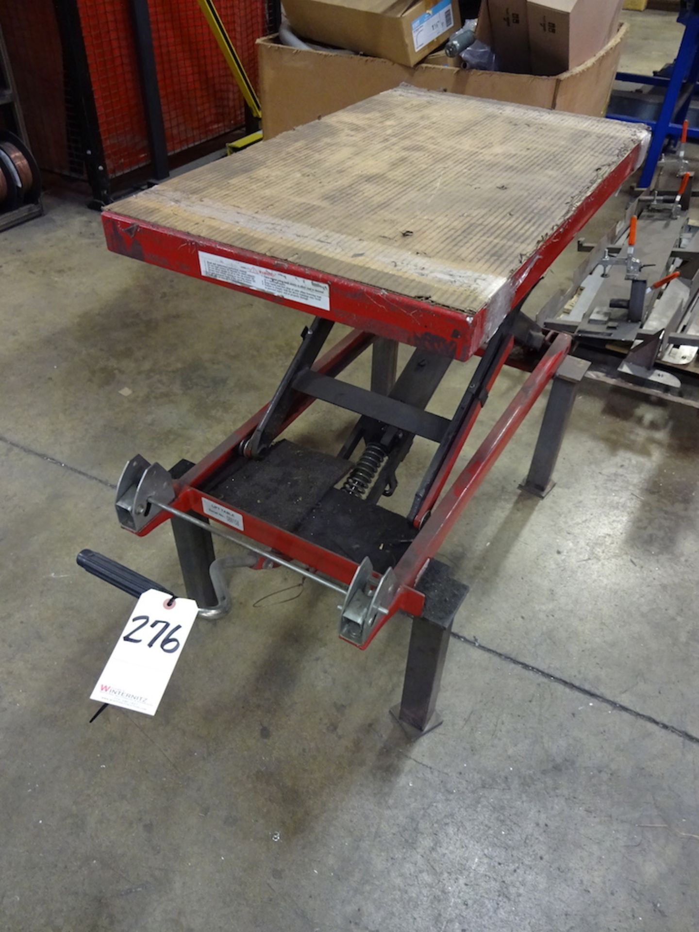 Manual Scissor Lift