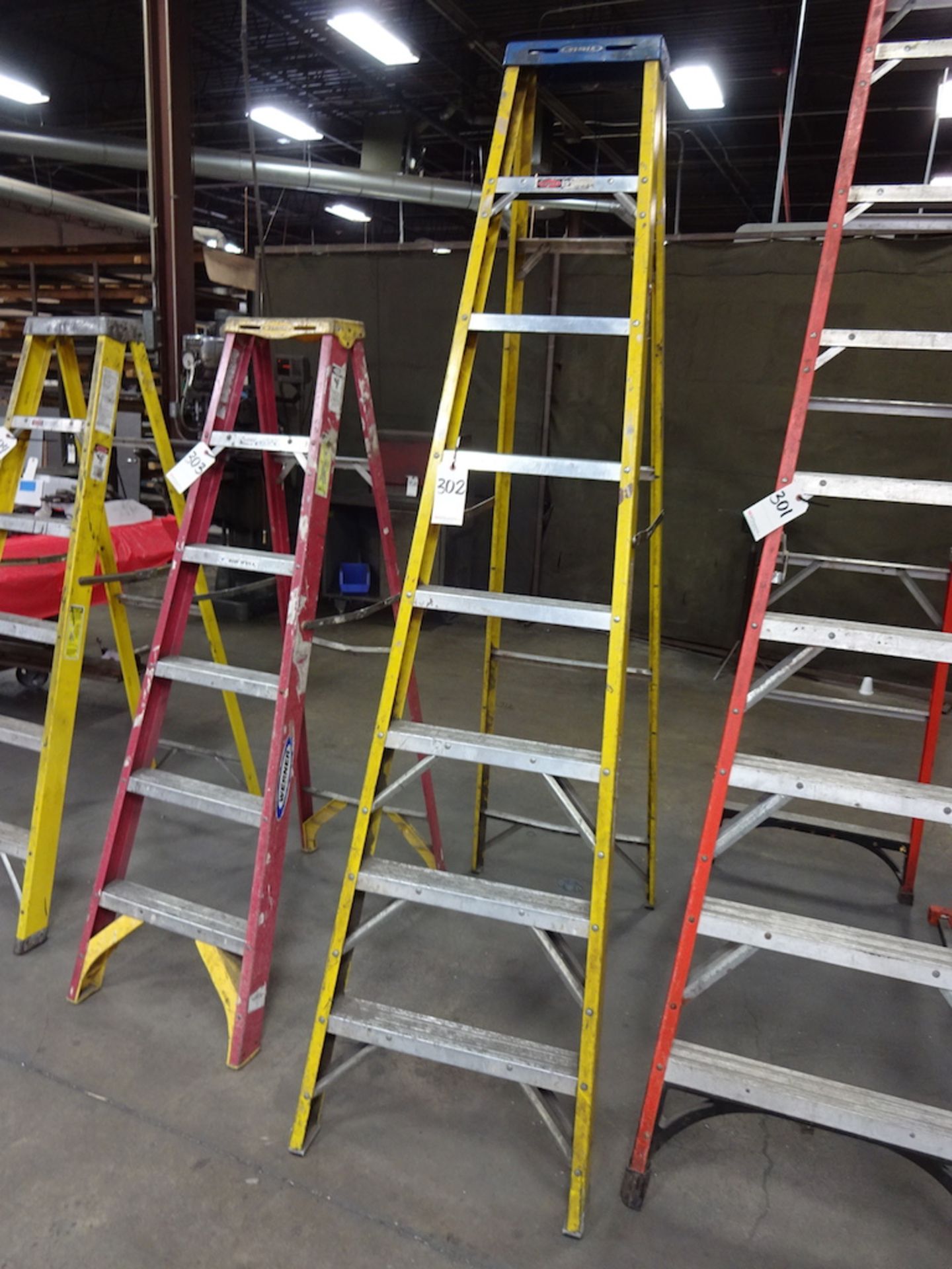 Werner 8 ft. Fiberglass Step Ladder