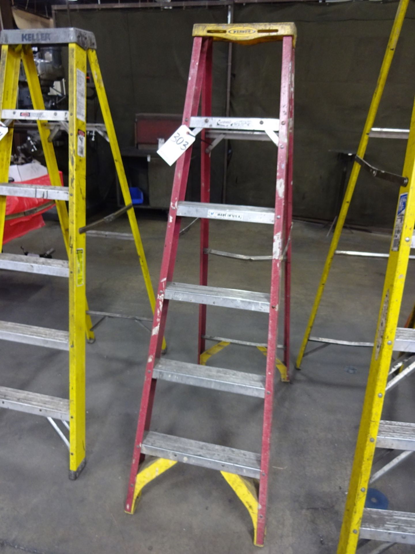 Werner 6 ft. Fiberglass Step Ladder