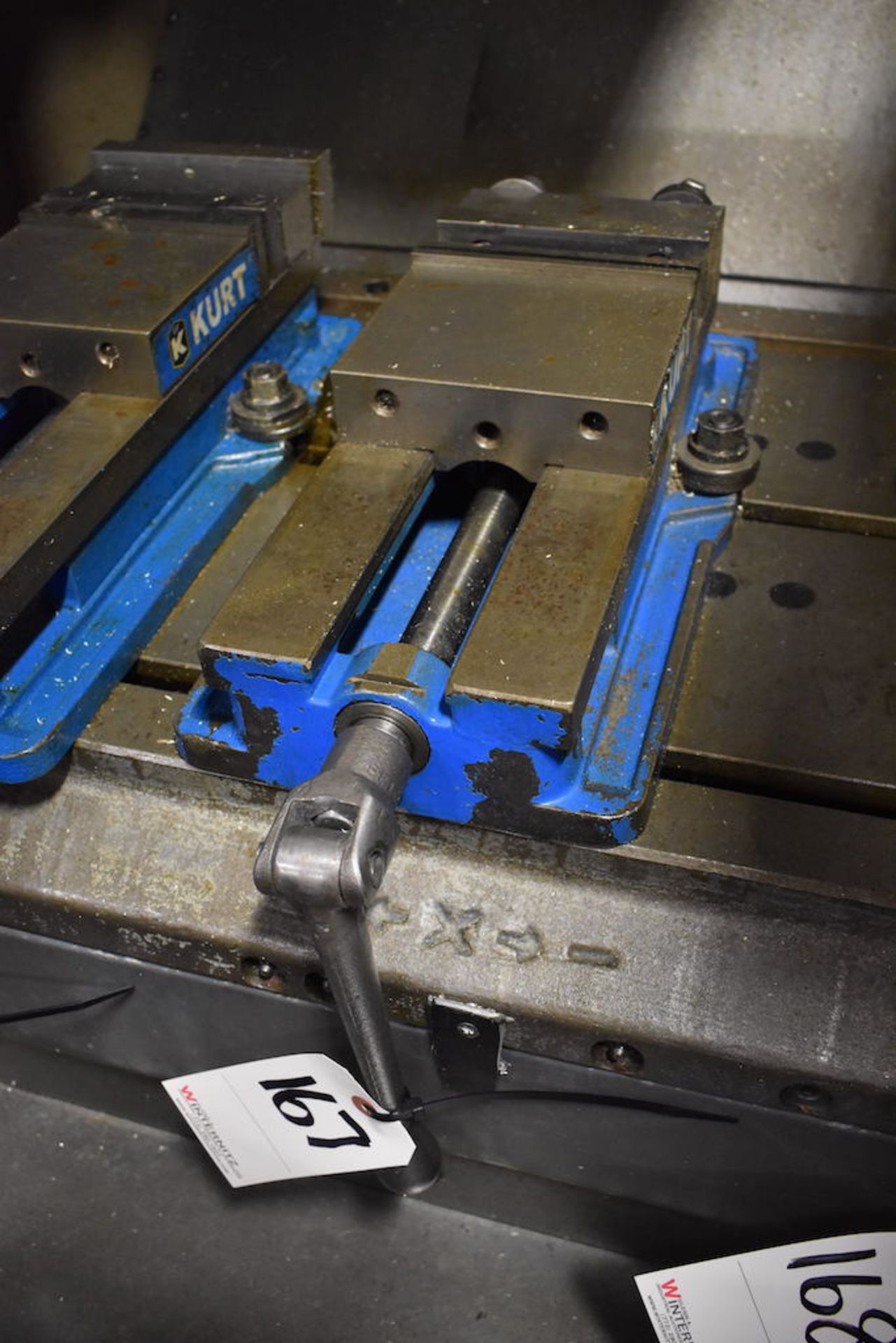 Kurt 6 in. Machine Vise