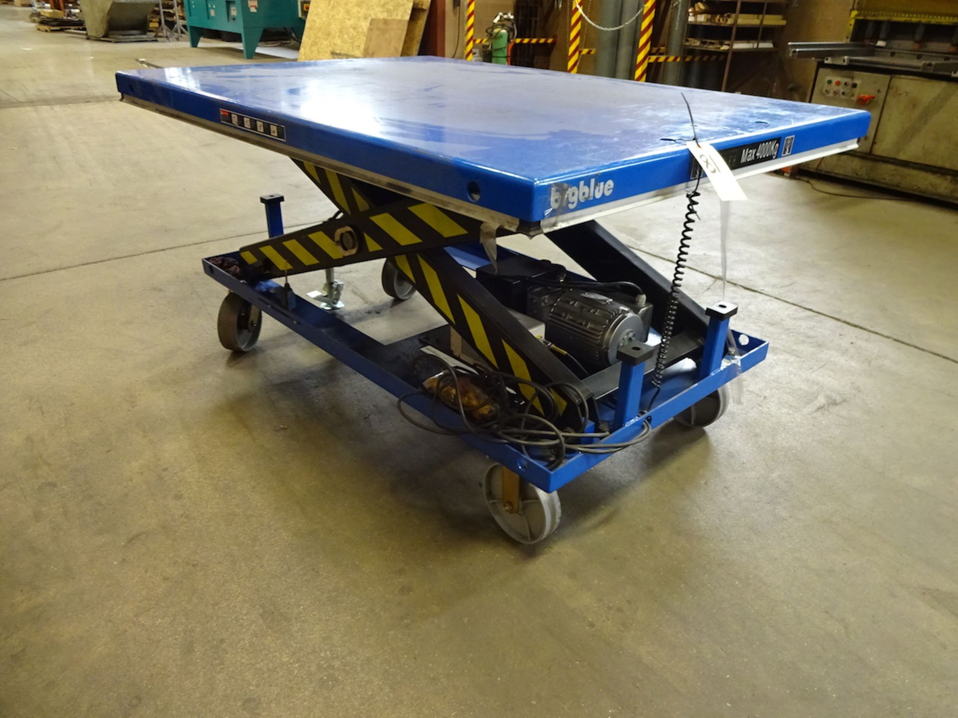 2017 Big Blue 6000 lb./4000 kg Model HW4001 Portable Electric Scissor Lift Table, S/N 4601026211