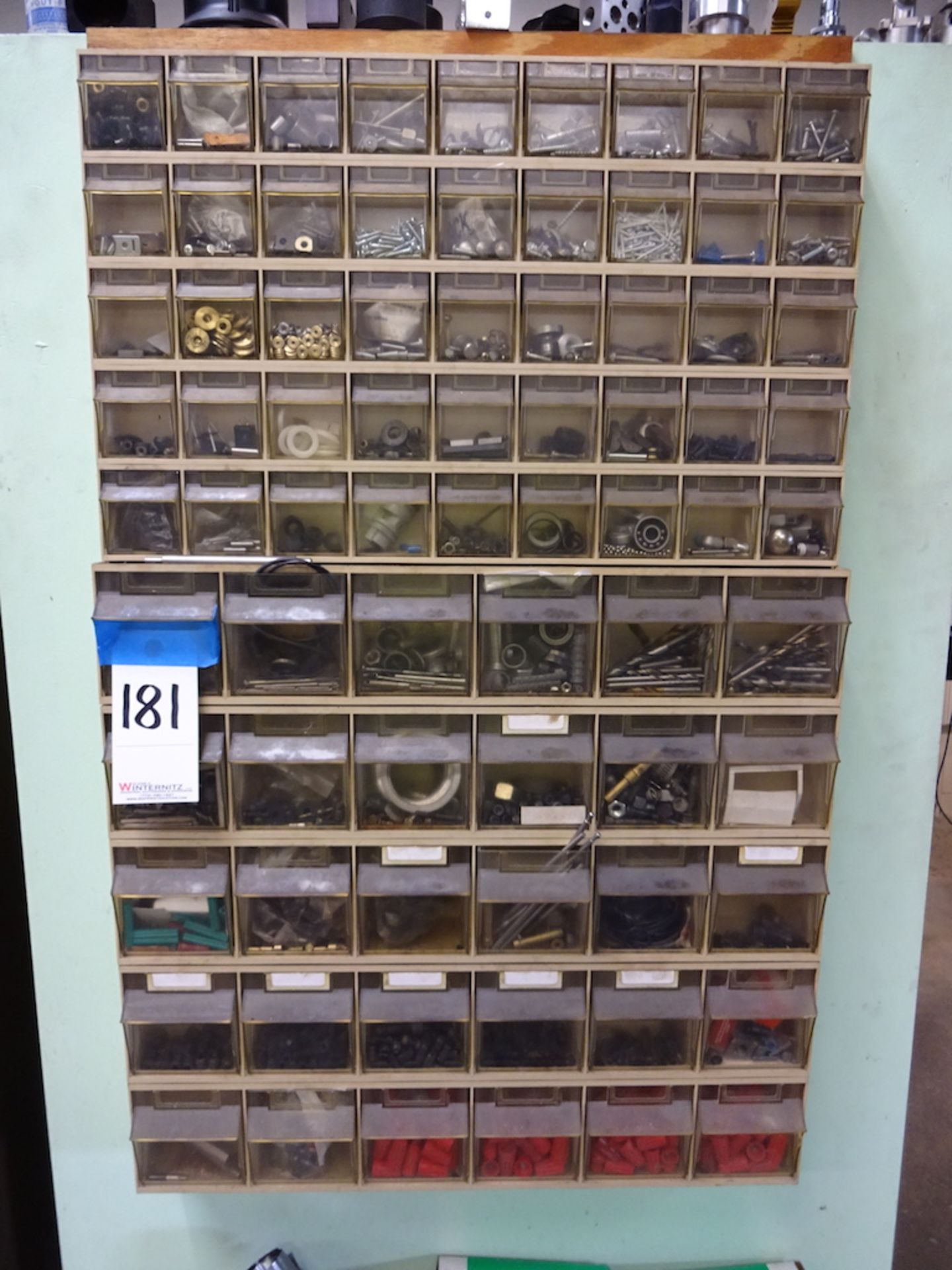 LOT: ASSORTED HARDWARE & CABINETS ON WALL