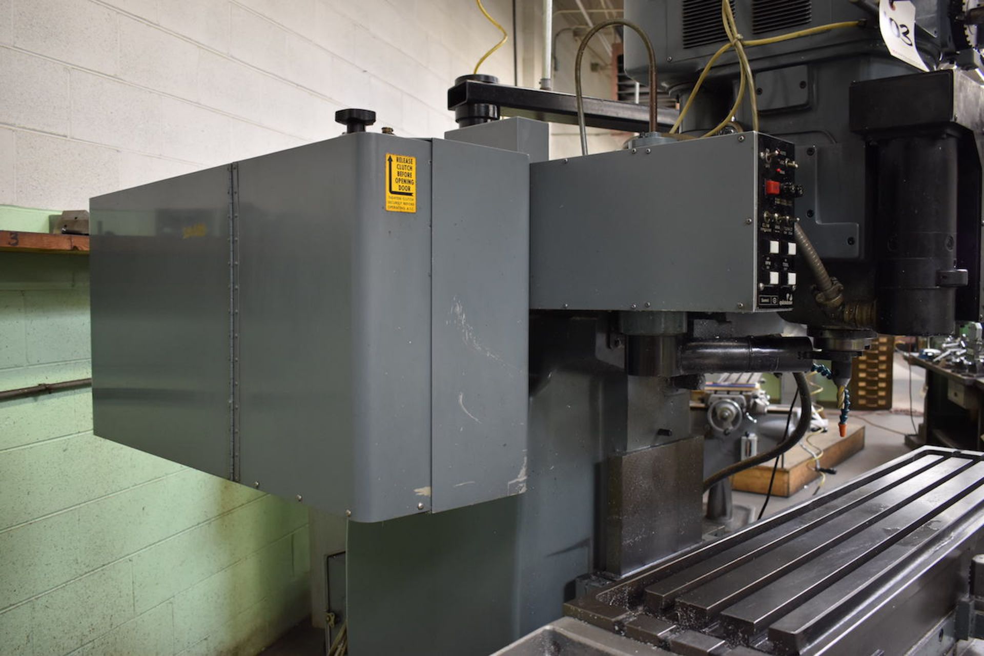 SK SYSTEMS 3KW VERTICAL PROGRAMMABLE MILLING MACHINE: S/N 60013 - Image 4 of 13