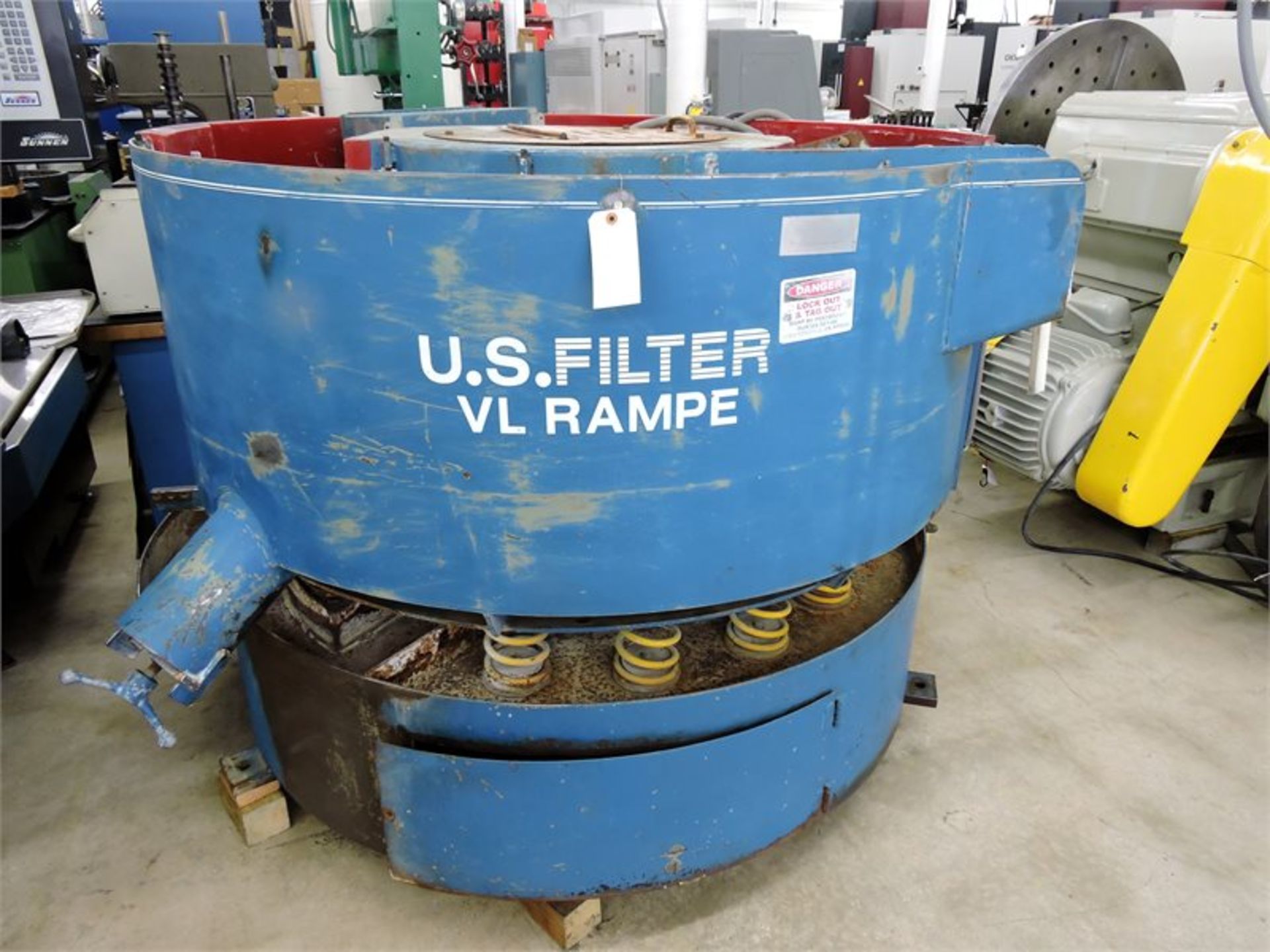 U.S. Filter VL Rampe 12 Cubic Foot Vibratory Finisher S/n 12346