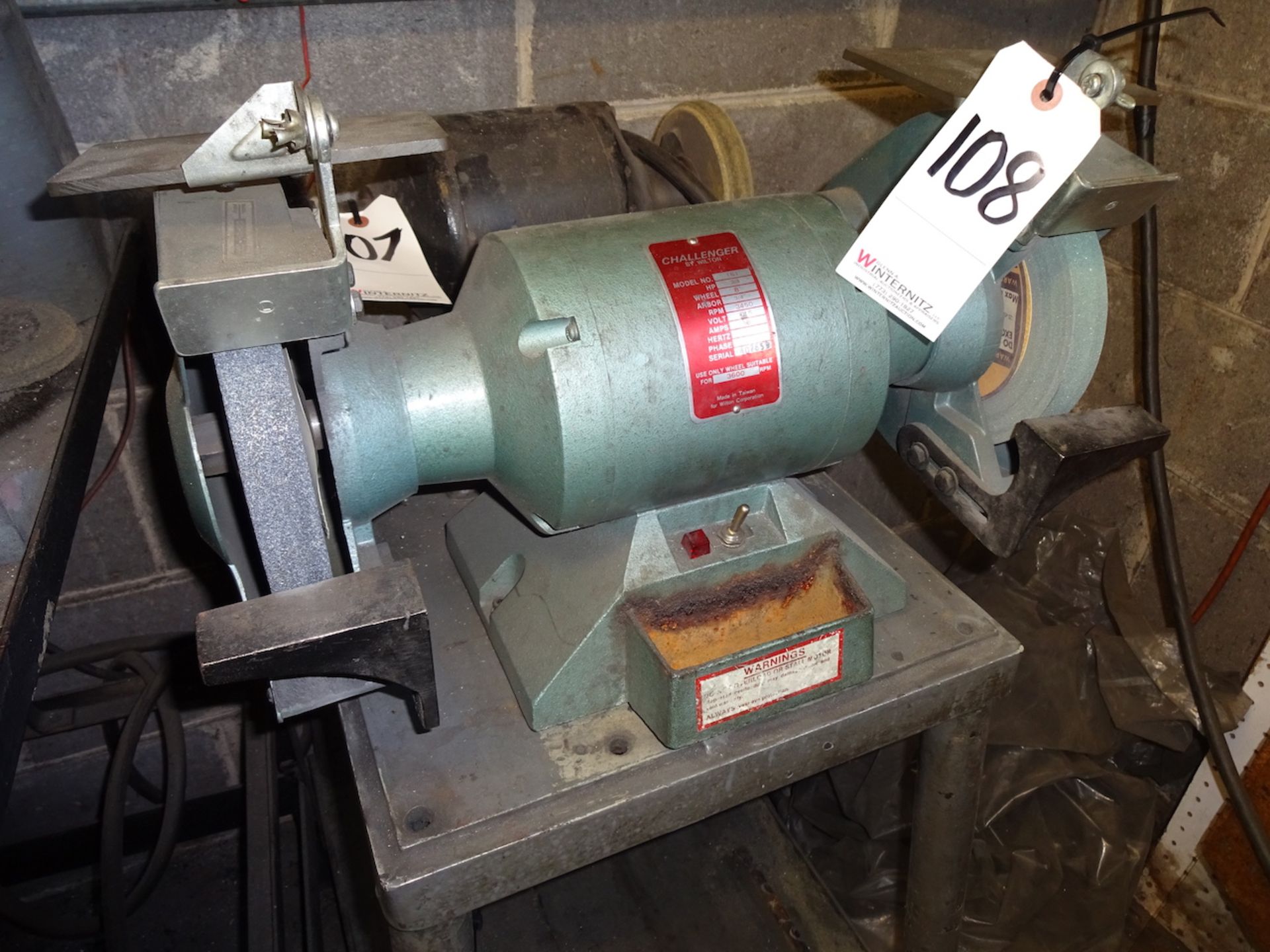 CHALLENGER 3/4HP MODEL 161 DOUBLE END BENCH GRINDER: S/N 40765, 3450 RPM, 8 IN WHEEL