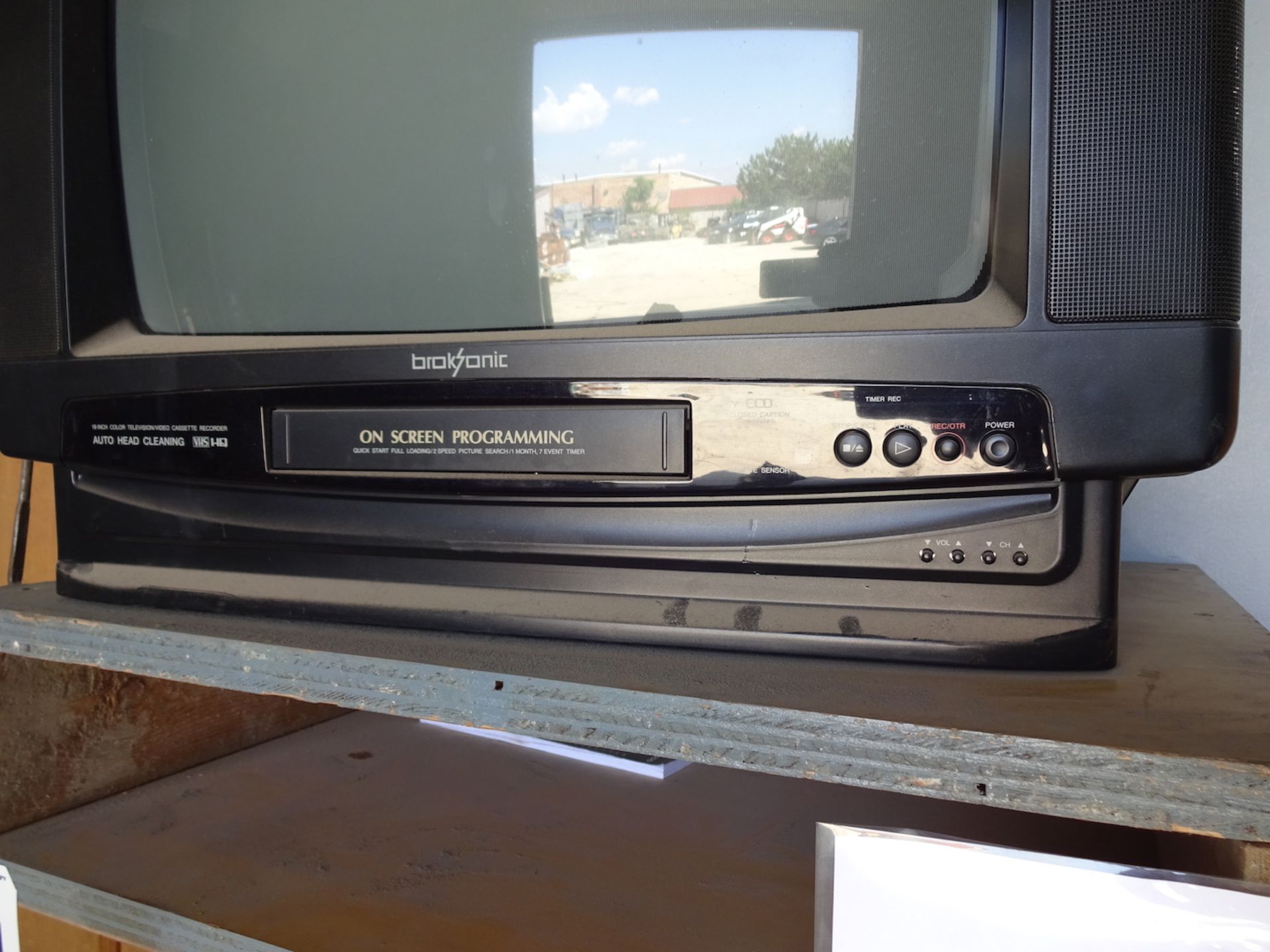 BROKSONIC TV/VHS COMBO, APPROX. 22" - Image 2 of 2