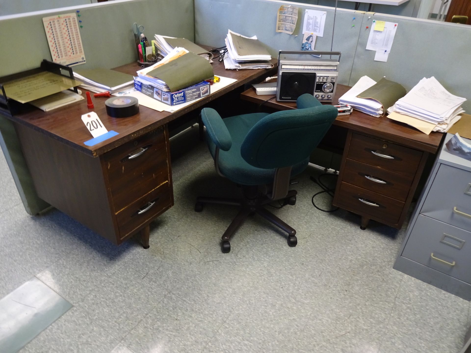 LOT: Desk with Right Hand Return, Double Pedestal Desk, Corner Desk, (3) Chairs