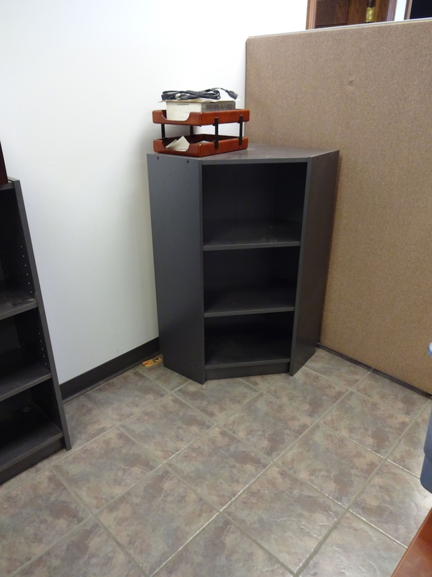 LOT: Desk with Right Hand Return, (2) 2-Drawer File Cabinets, 3-Drawer Unit for Desk, (3) Assorted - Image 3 of 3