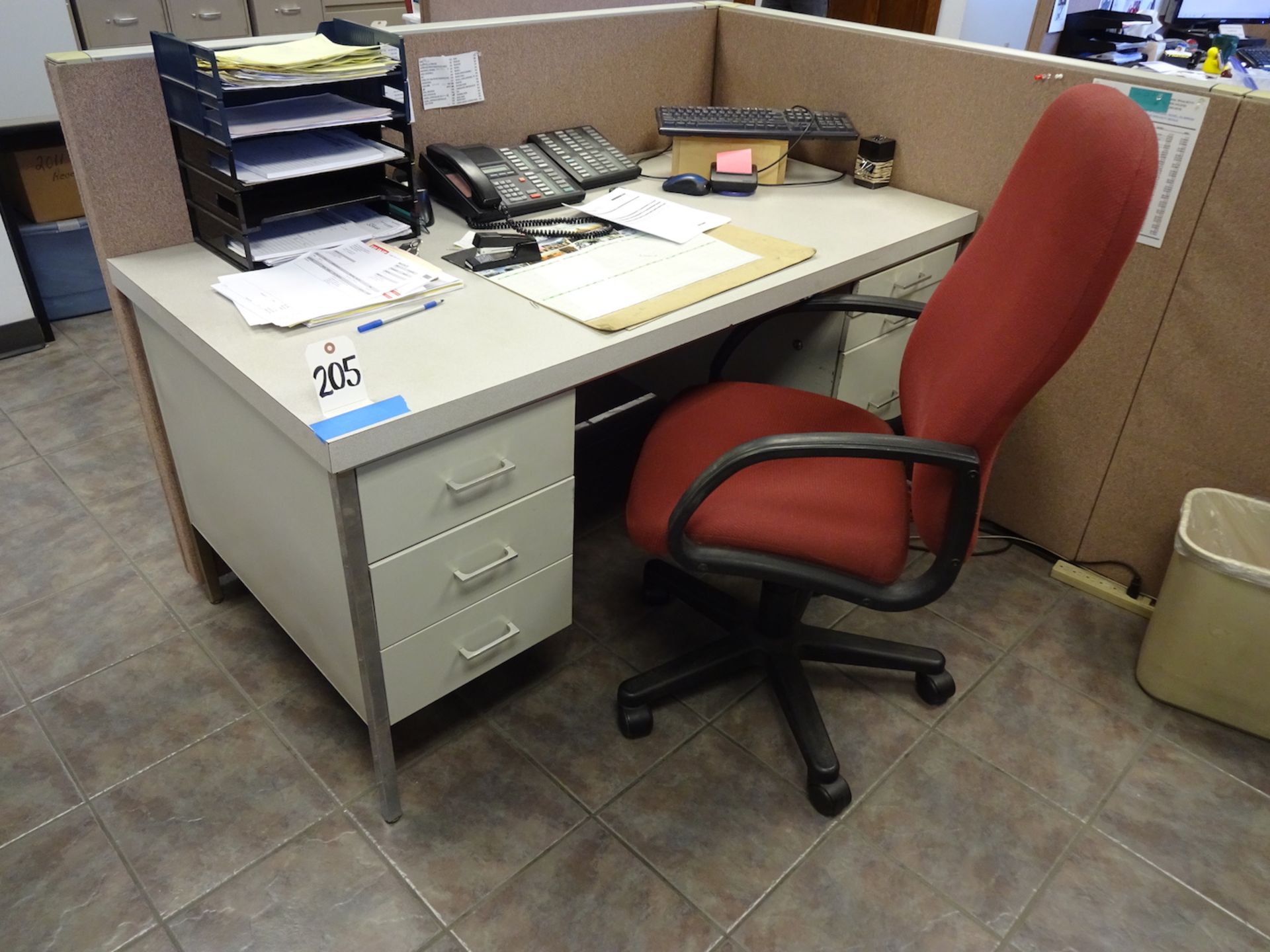 LOT: Desk, Chair