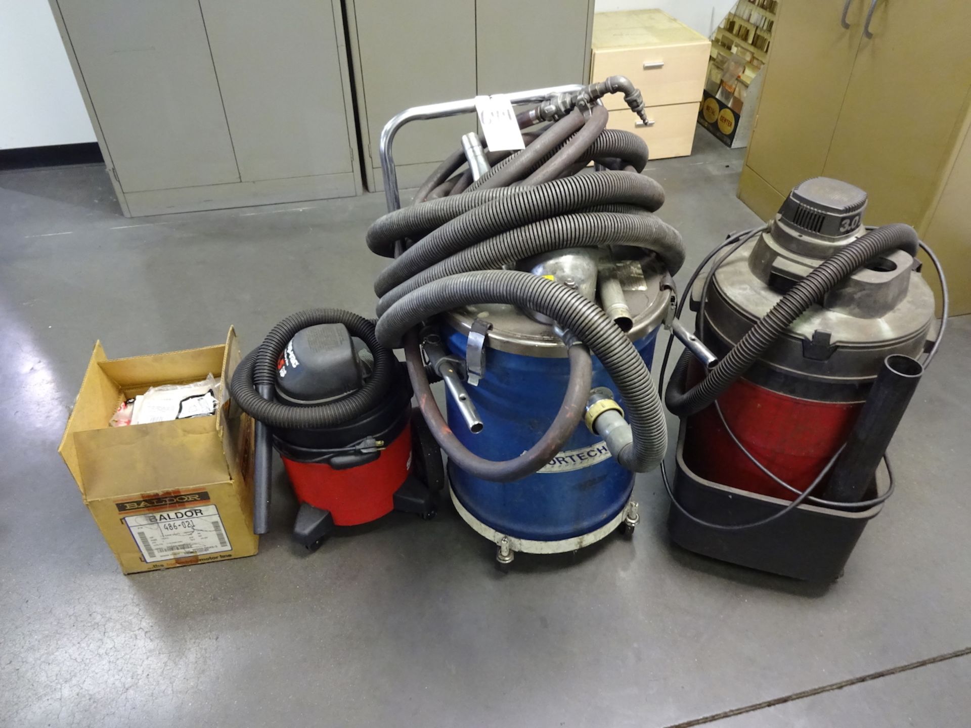 LOT: (3) Assorted Shop Vacs