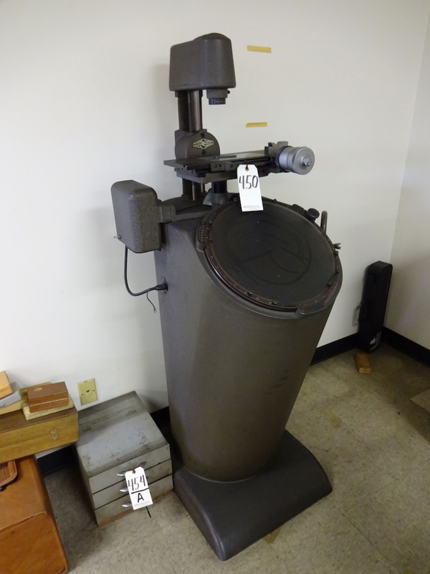 Scherr Tumico 14 in. Optical Comparator