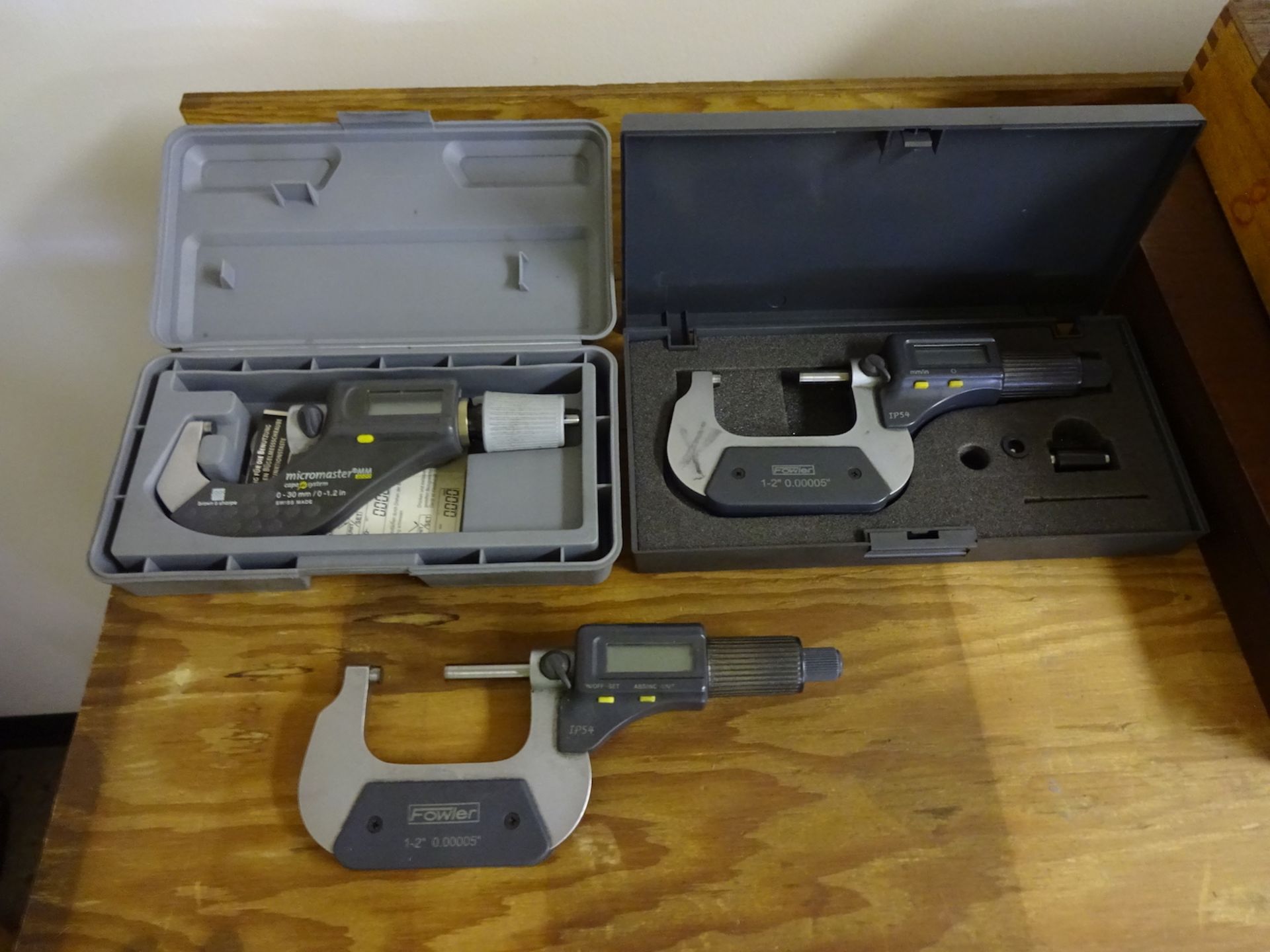 LOT: Assorted Fowler Digital Micrometers - Image 2 of 2