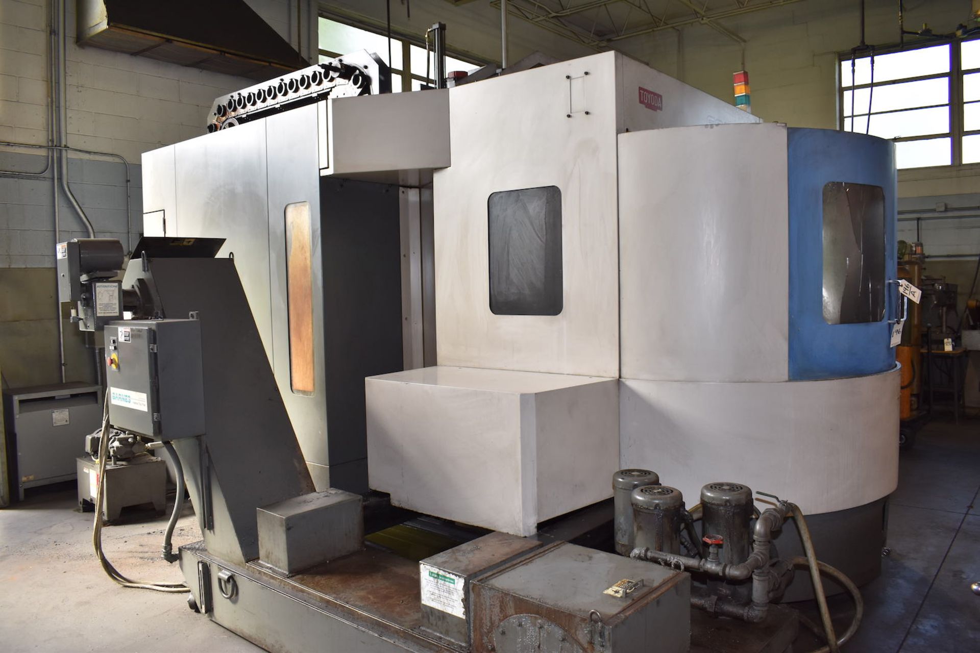 Toyoda Model FA550 II CNC Horizontal Machining Center, S/N NM8094 (1997), (2) 21.5 in. x 21.5 in. ( - Image 2 of 9