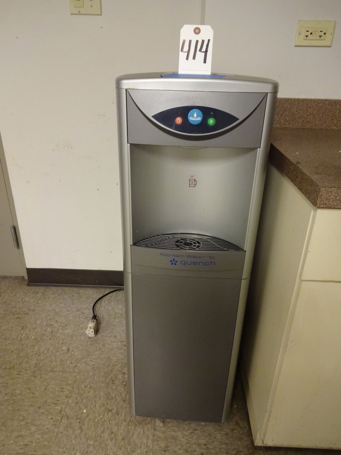 XStream Model XFTUS Hot/Cold Water Dispenser