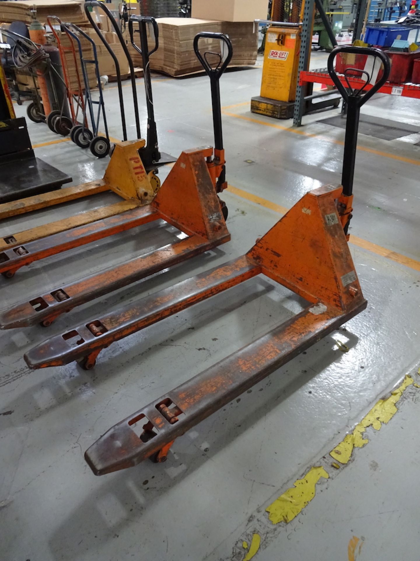 Zenith 5500 lb. Hydraulic Pallet Jack - Image 2 of 2