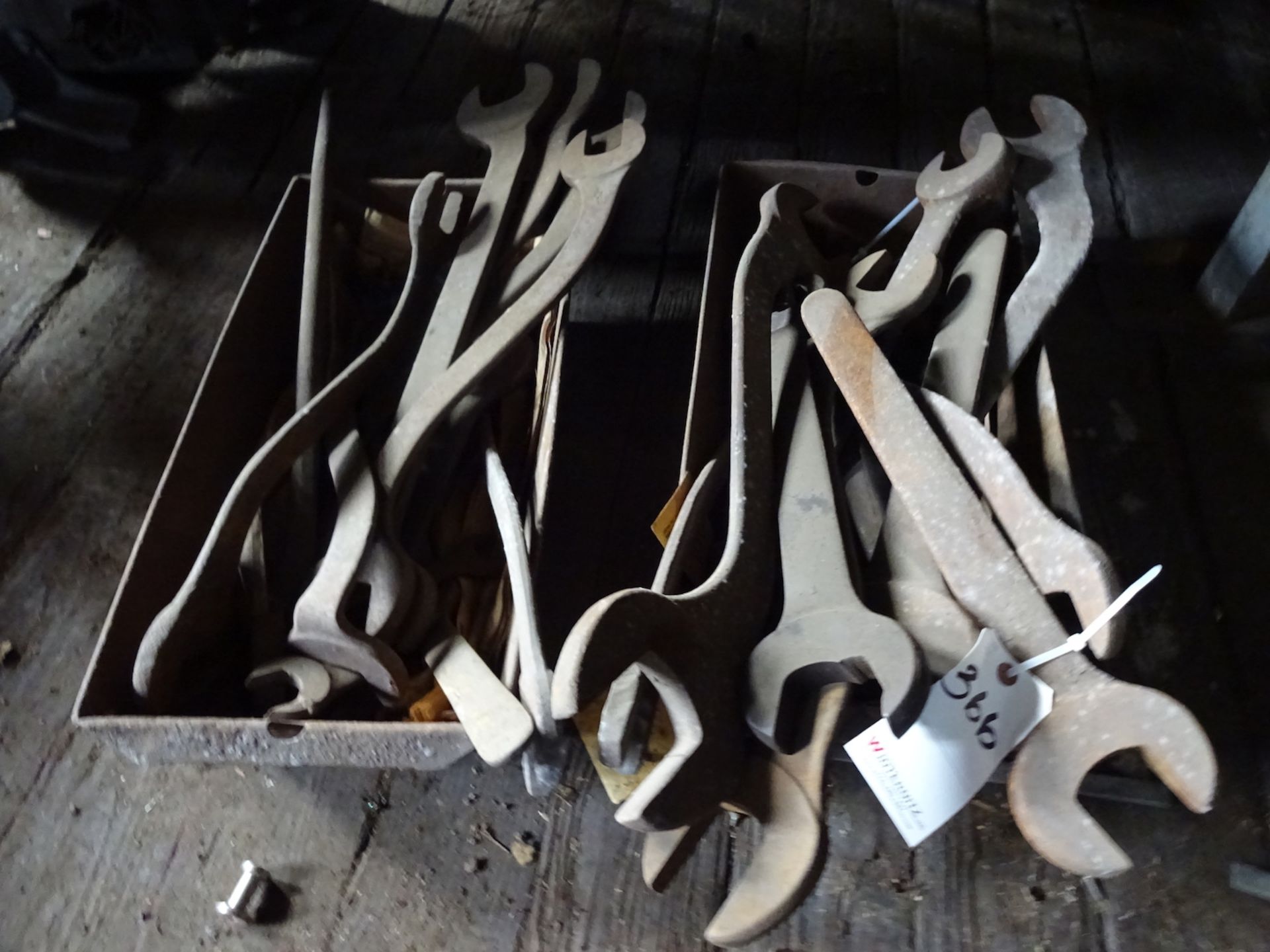 LOT: Assorted Large Open End Wrenches