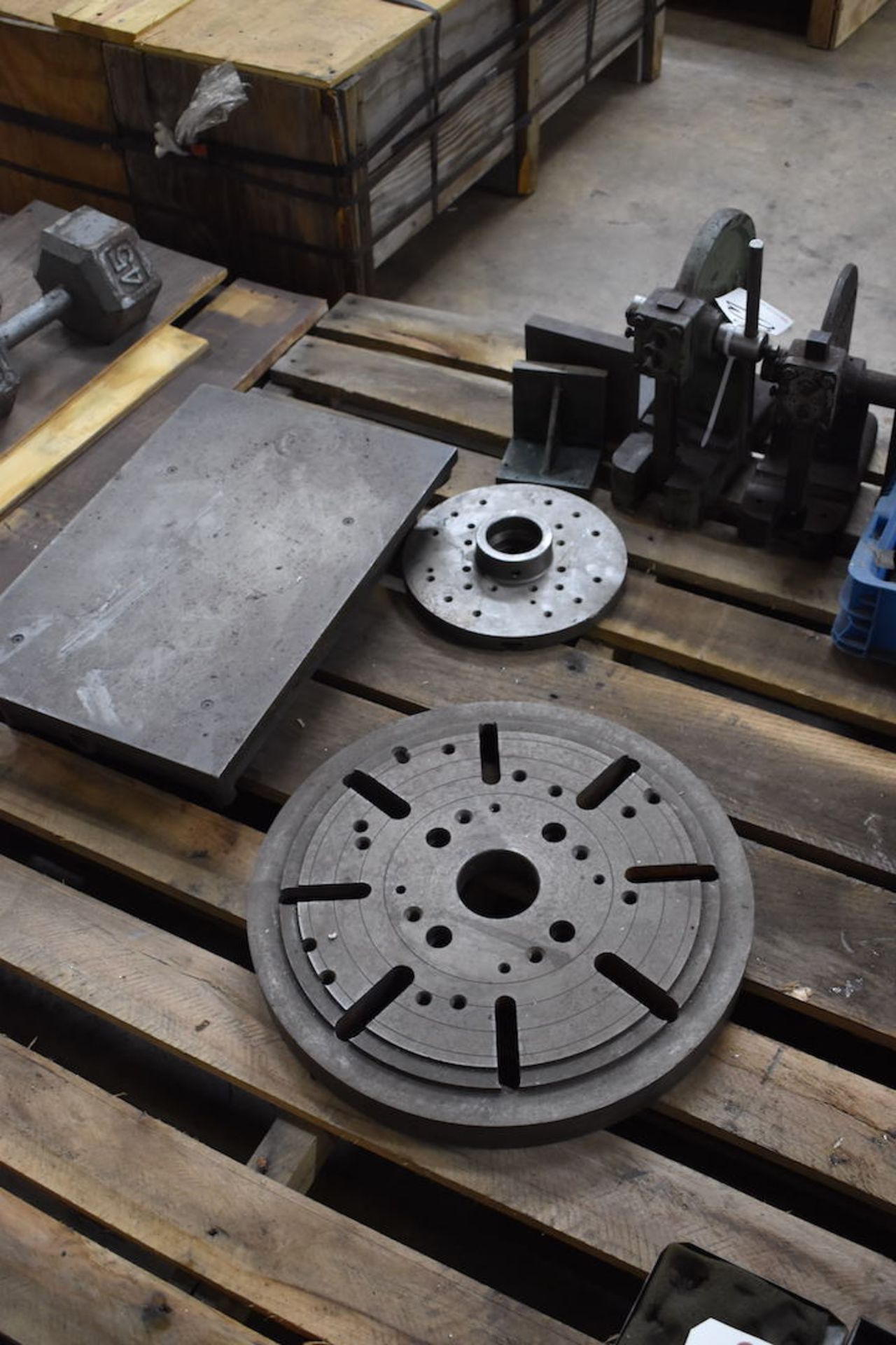 LOT: (2) Arbor Presses, Layout Plate, (2) Angle Plates, Face Plate (Elk Grove Village, IL)