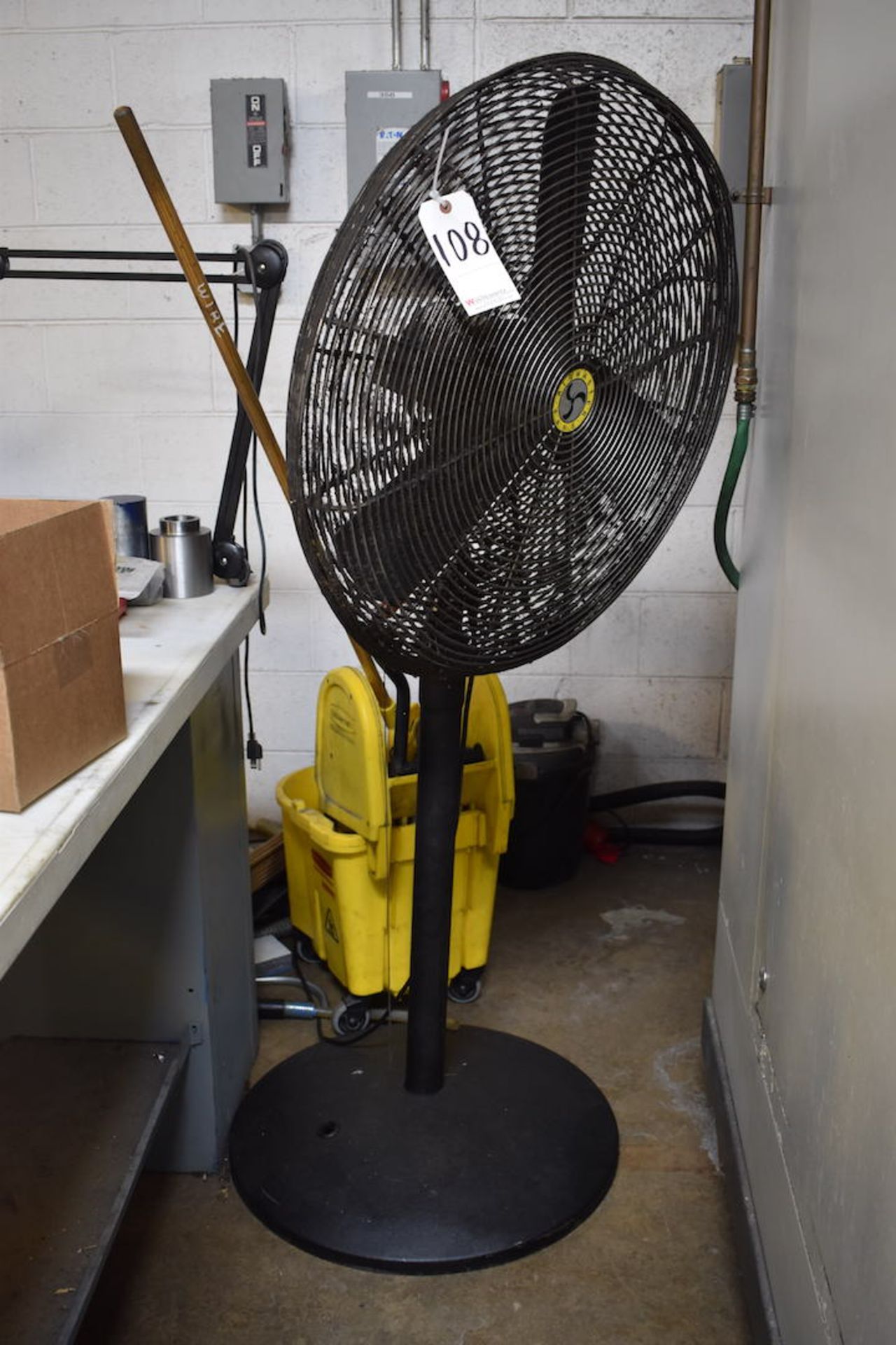 Air Master Pedestal Fan (Elk Grove Village, IL)