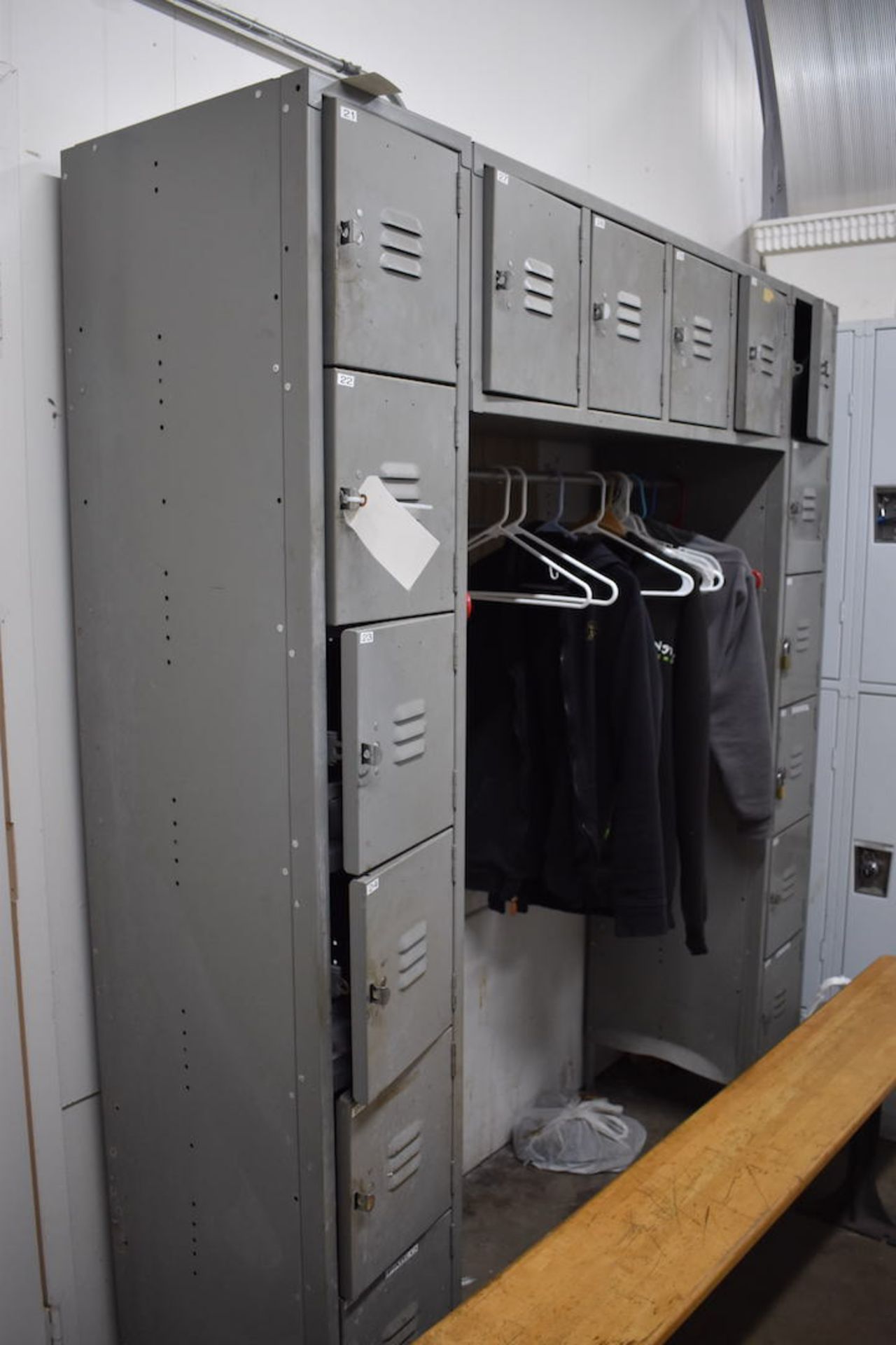 LOT: Lockers (Elk Grove Village, IL)