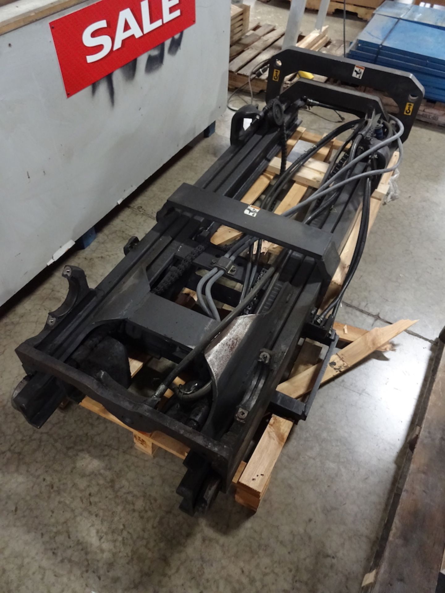 LOT: Assorted Forklift Parts - Image 6 of 6