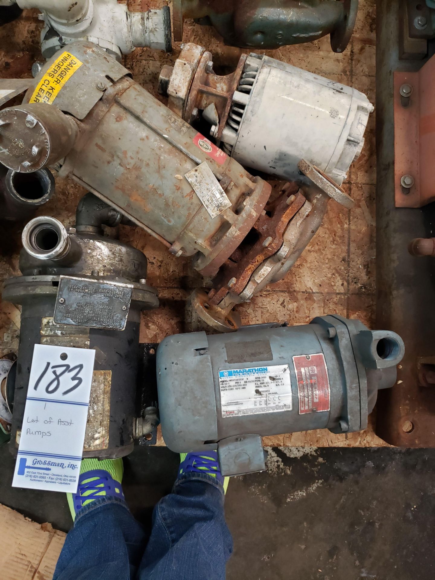 Lot of assorted pumps - Image 7 of 10