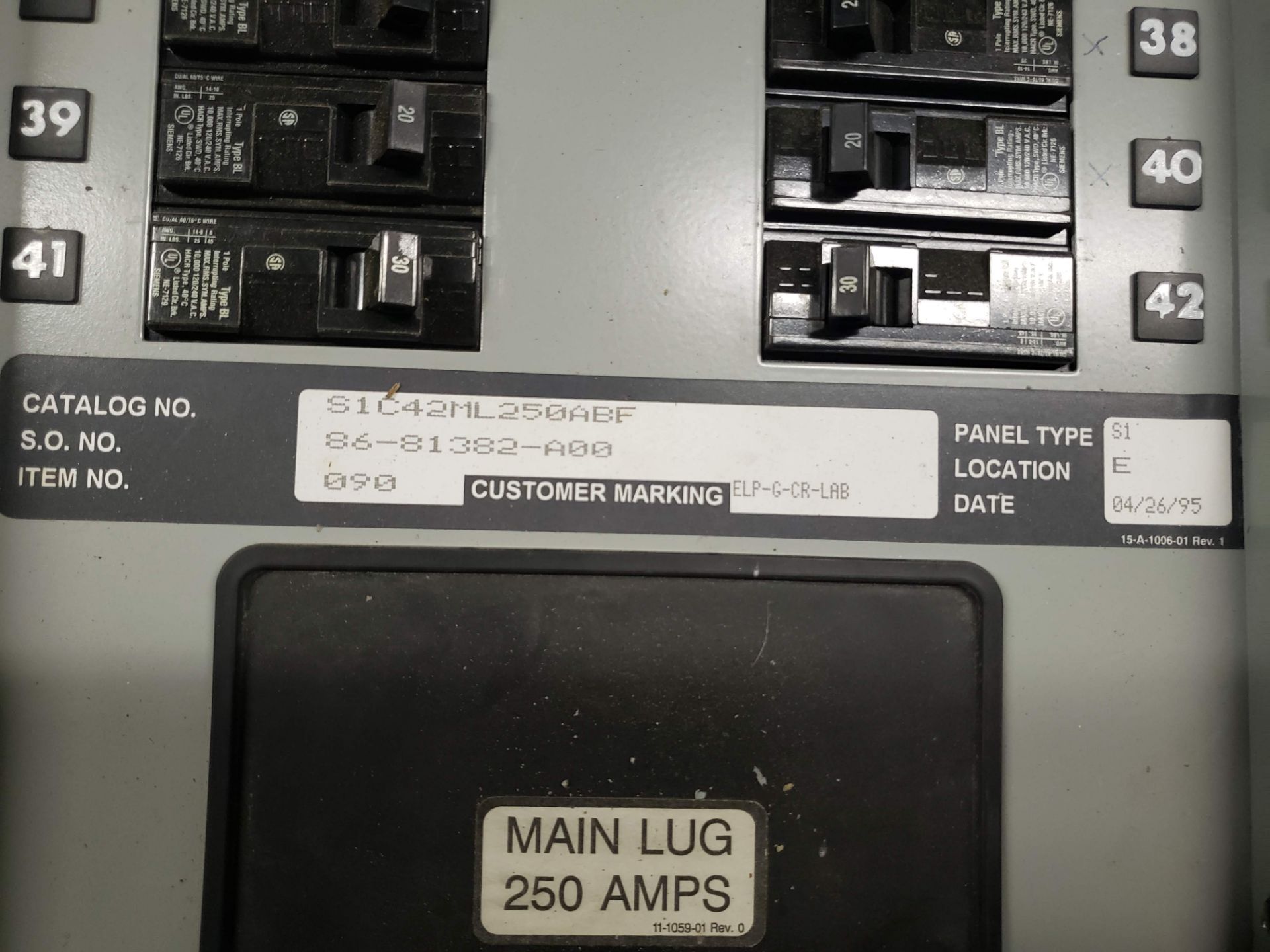 Circuit breaker panel - Image 3 of 4