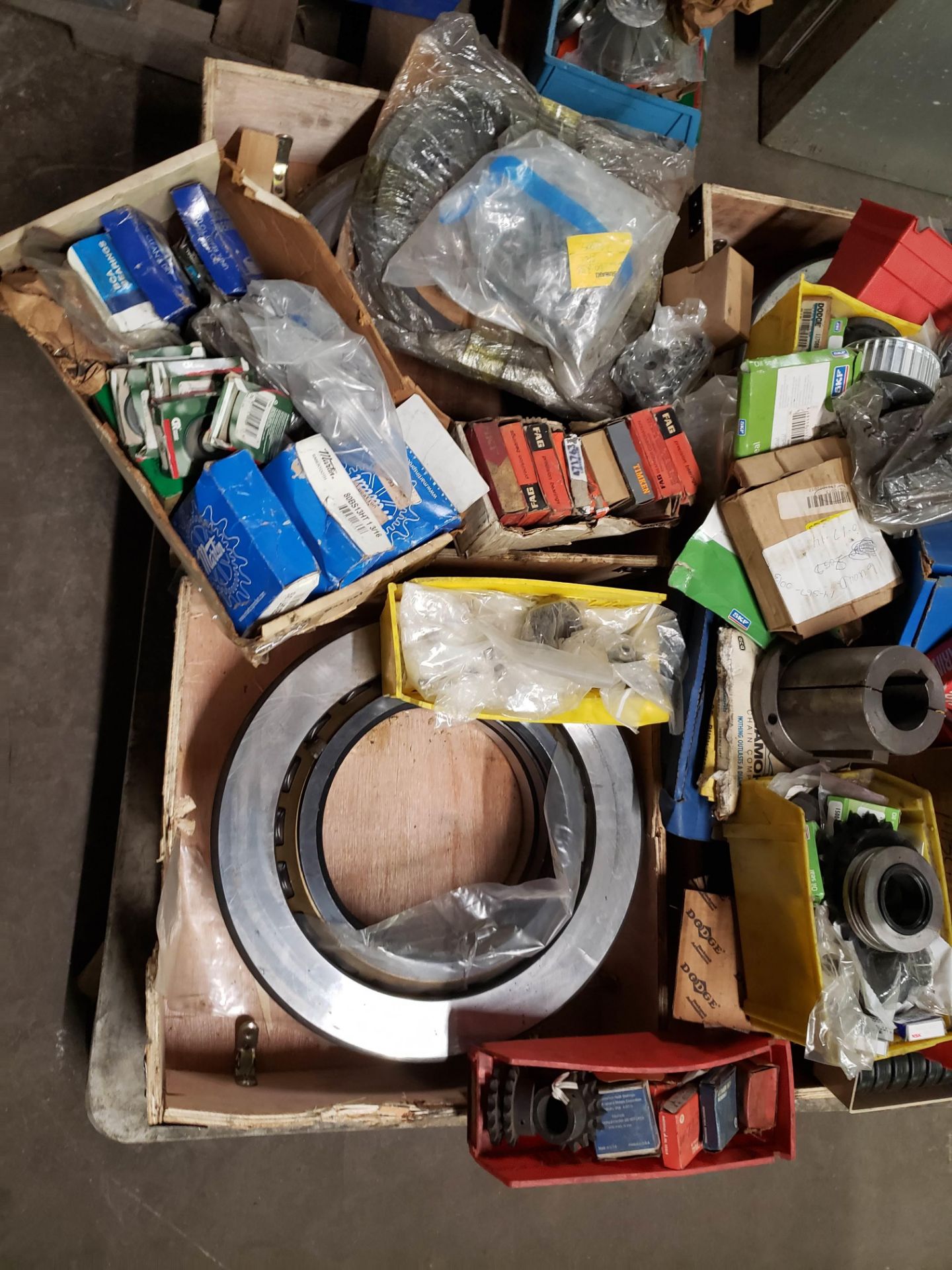 Skid of bearings, oil seals, PT material and misc - Image 5 of 11