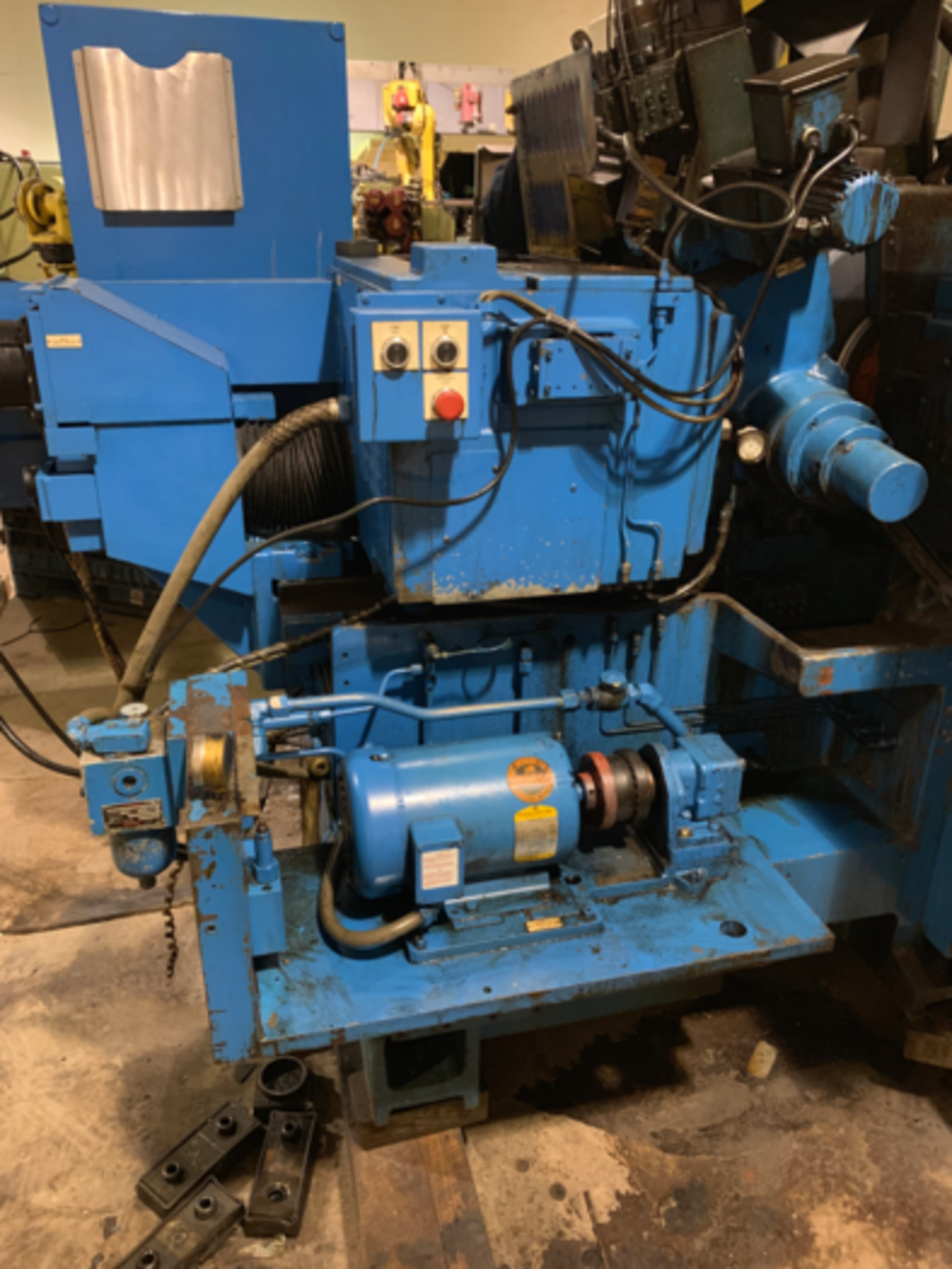 CINCINNATI MODEL 220-8 CENTERLESS GRINDER, SN 3503H81-0004, REMANUFACTURED IN 1994, LOCATION MI - Image 11 of 35