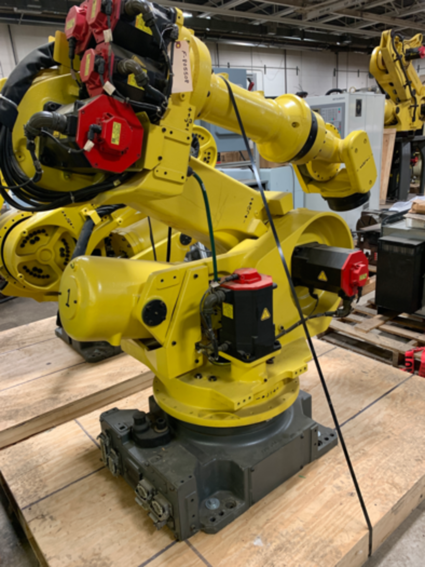 FANUC R2000iA/200FO 6 AXIS CNC ROBOT W/RJ3IB CONTROLS, SN F805508, YEAR 2003, LOCATION MI