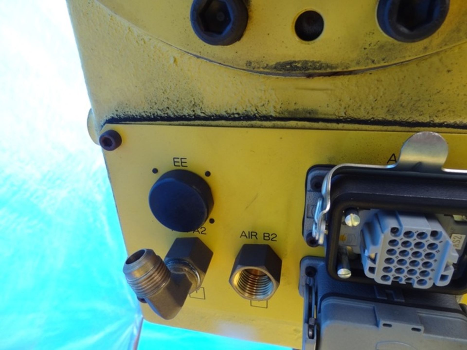 FANUC ROBOT R-2000iA/165R, R-J3iB CONTROLS, CABLES & TEACH PENDANT SN 55648, LOCTION M - Image 5 of 6