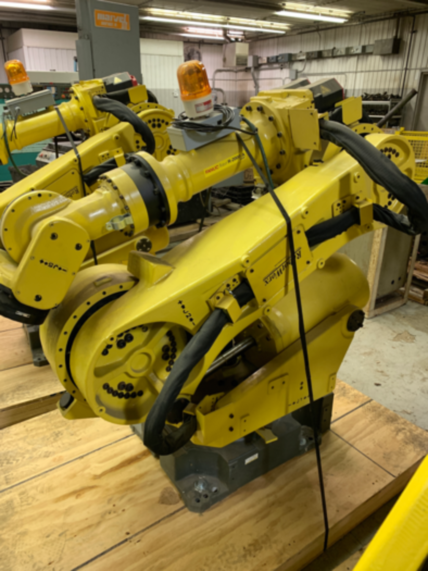 FANUC R2000iA/200FO 6 AXIS CNC ROBOT W/RJ3IB CONTROLS, SN F80277, YEAR 2003, LOCATION MI