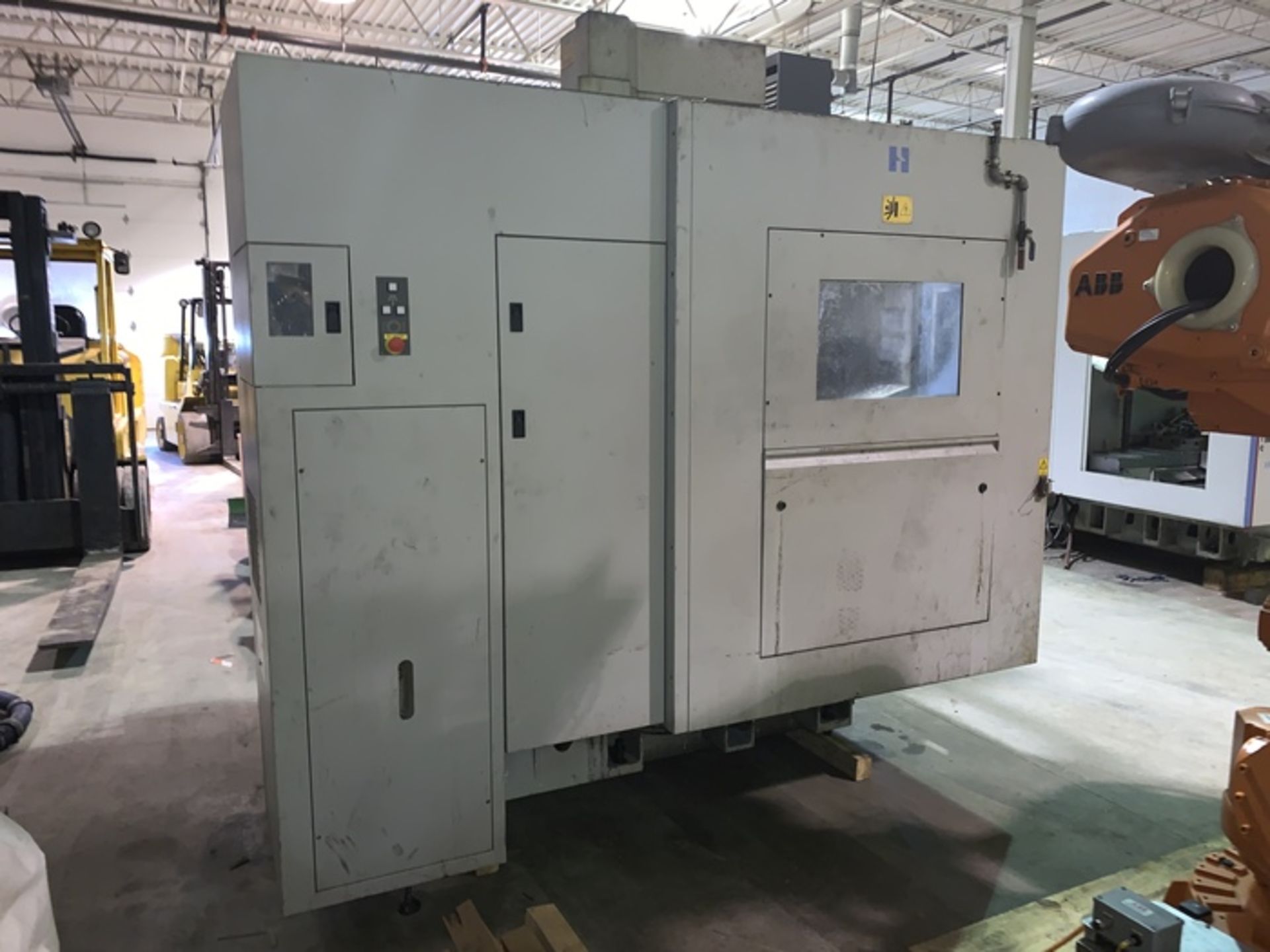 HARDINGE XR760 VMC PRODUCTION CENTER 30"X24"X24" W/4TH AXIS TRUNION, YEAR 2010, SN XRAB0A0001 - Image 4 of 14