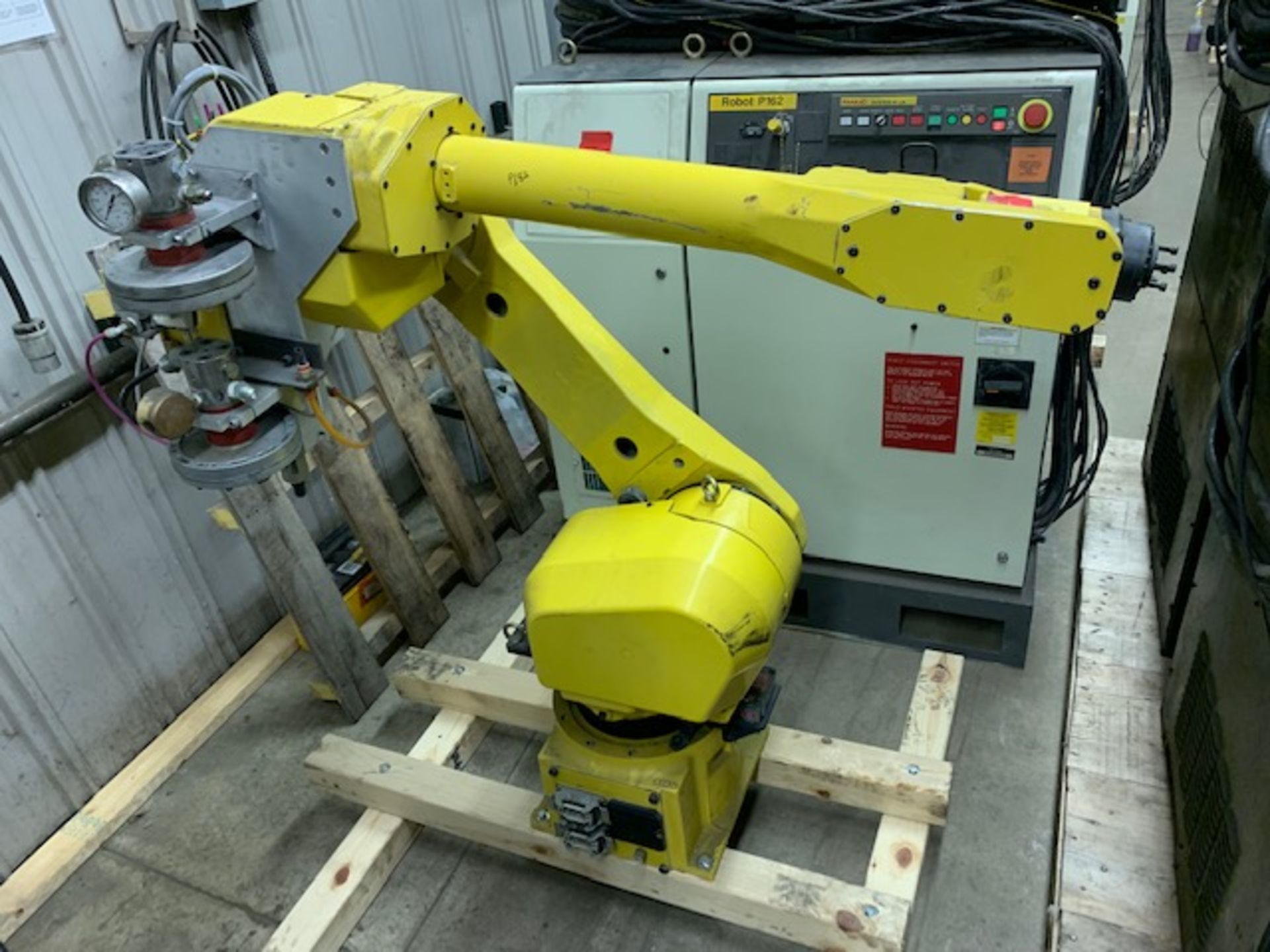 FANUC ROBOT M-16iB/1OL WTIH R-J3iB CONTROL, YEAR 2005