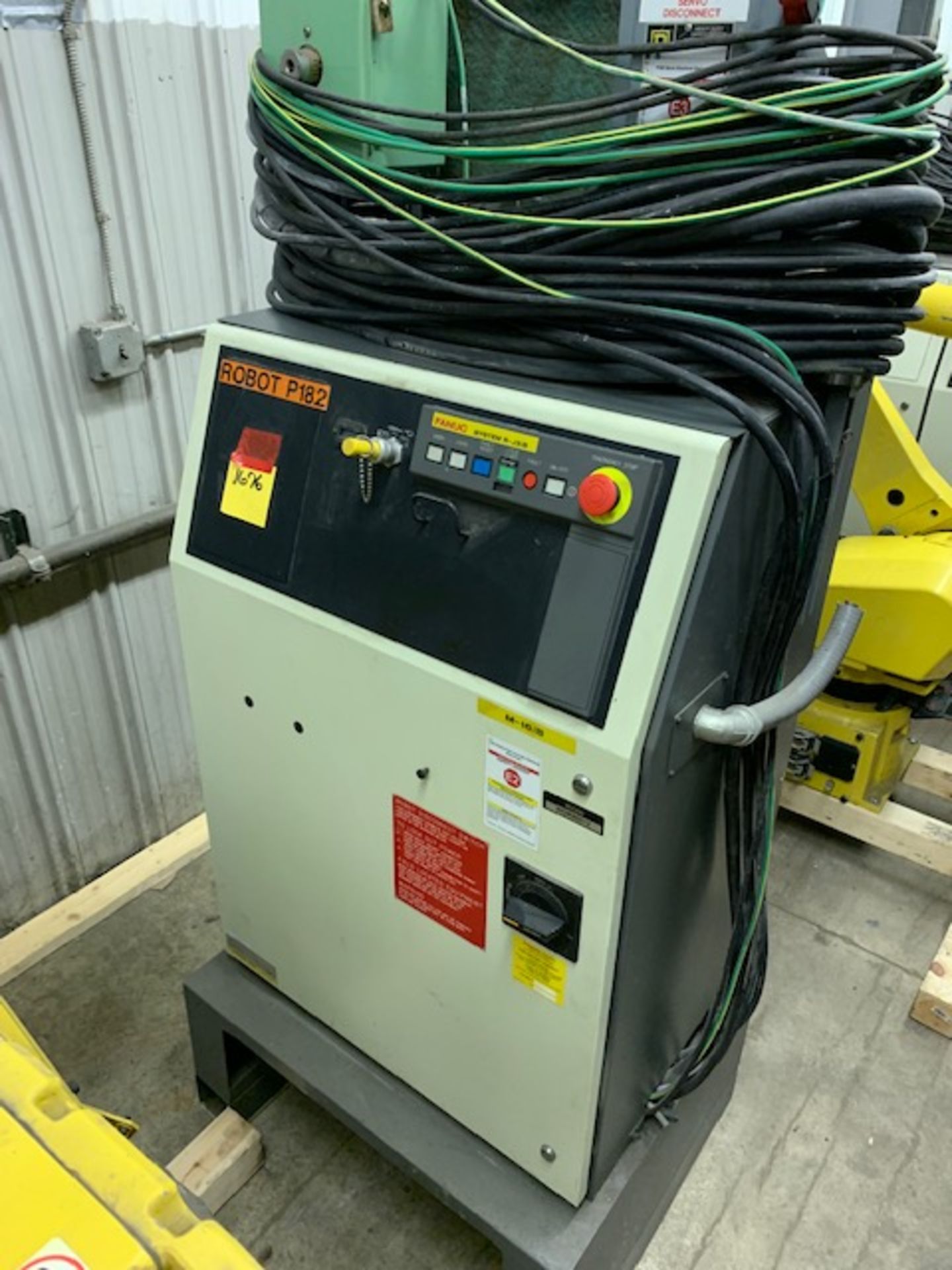 FANUC ROBOT M-16iB/1OL WTIH R-J3iB CONTROL, YEAR 2005 - Image 2 of 6