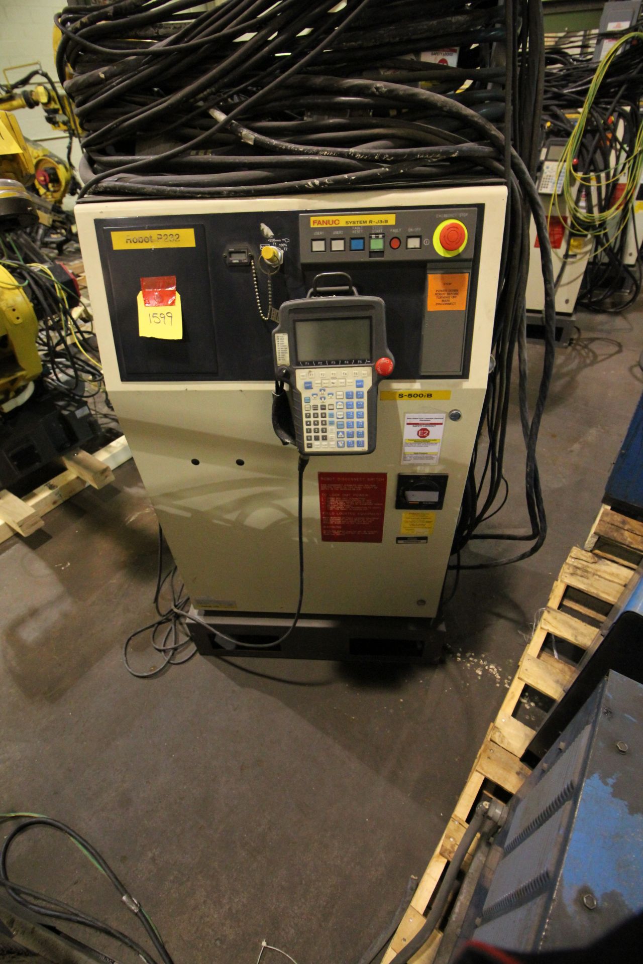 ﻿FANUC ROBOT S-500iB WITH R-J3iB CONTROLS, TEACH PENDANT & CABLES, YEAR 2002, SN 54982 - Image 6 of 7