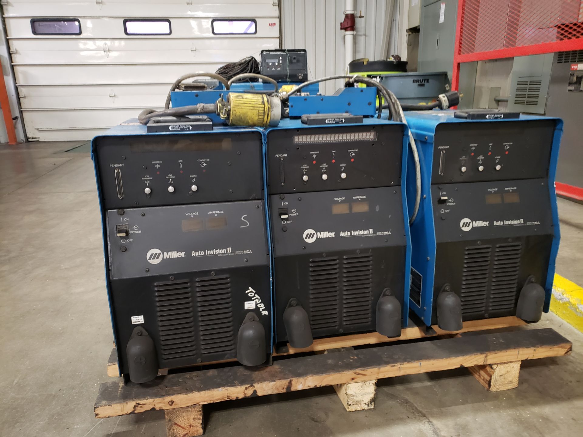 1 LOT CONSISTING OF MILLER AUTOINVISION II & AUTOINVISION WELDING SUPPLY UNITS AND MORE - Image 10 of 10