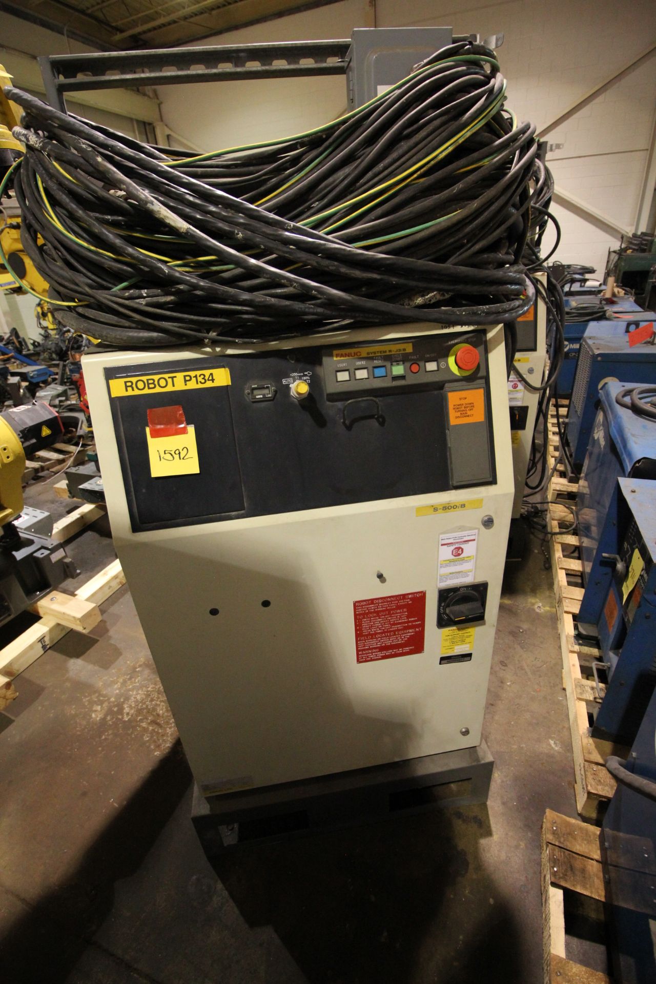 FANUC ROBOT S-500iB WITH R-J3iB CONTROLS, TEACH PENDANT & CABLES, YEAR 2003, SN 57932 - Image 3 of 7