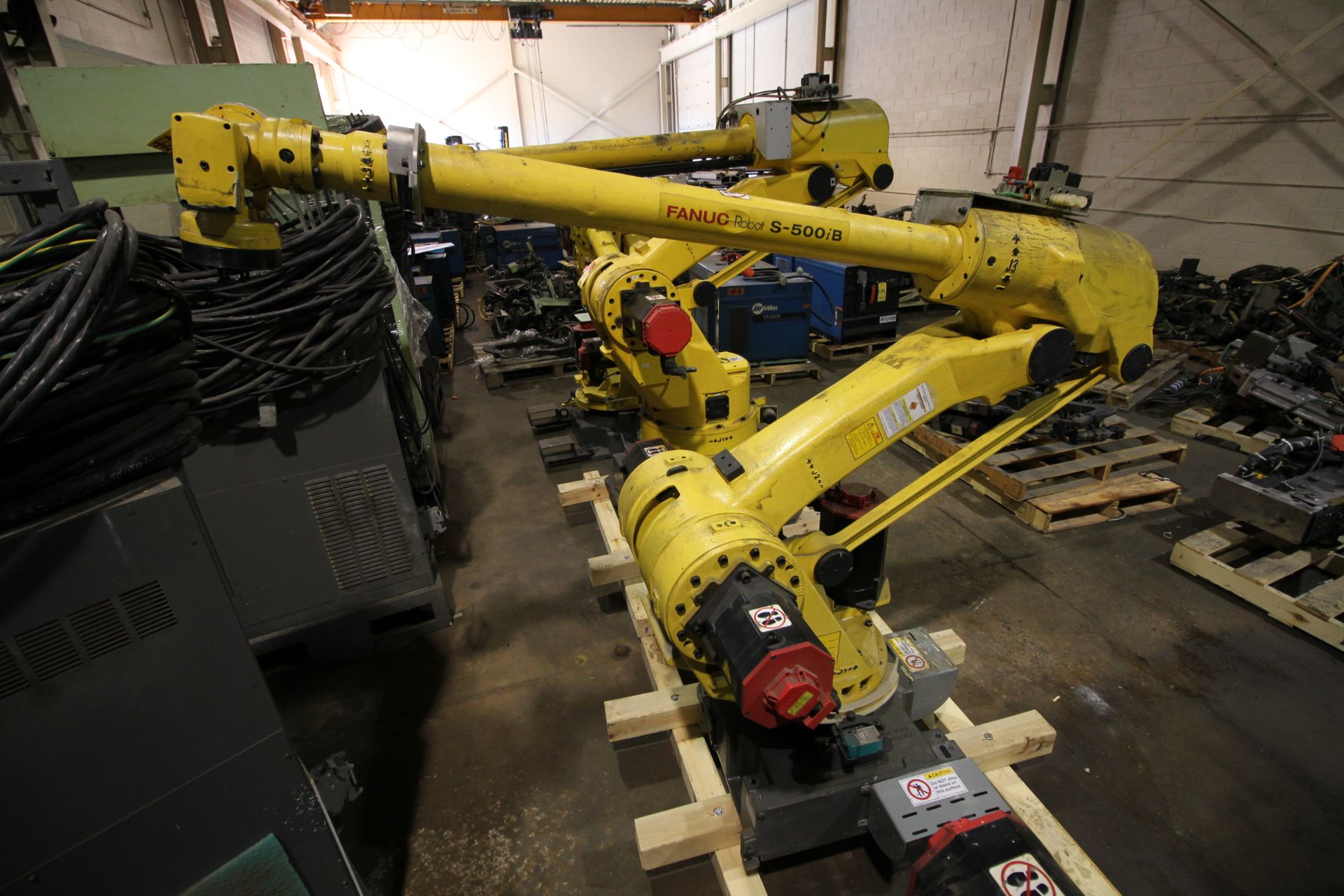 FANUC ROBOT S-500iB WITH R-J3iB CONTROLS, TEACH PENDANT & CABLES, YEAR 2003, SN 57932