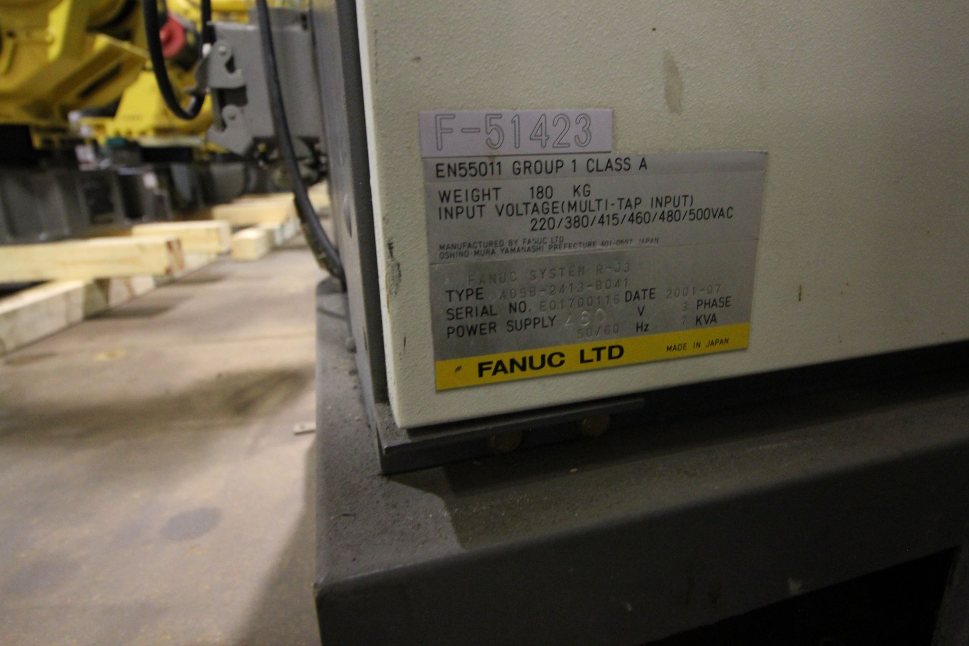 FANUC ROBOT S-500i WITH R-J3 CONTROLS, TEACH PENDANT & CABLES, YEAR 2001, SN 51423 - Image 7 of 7