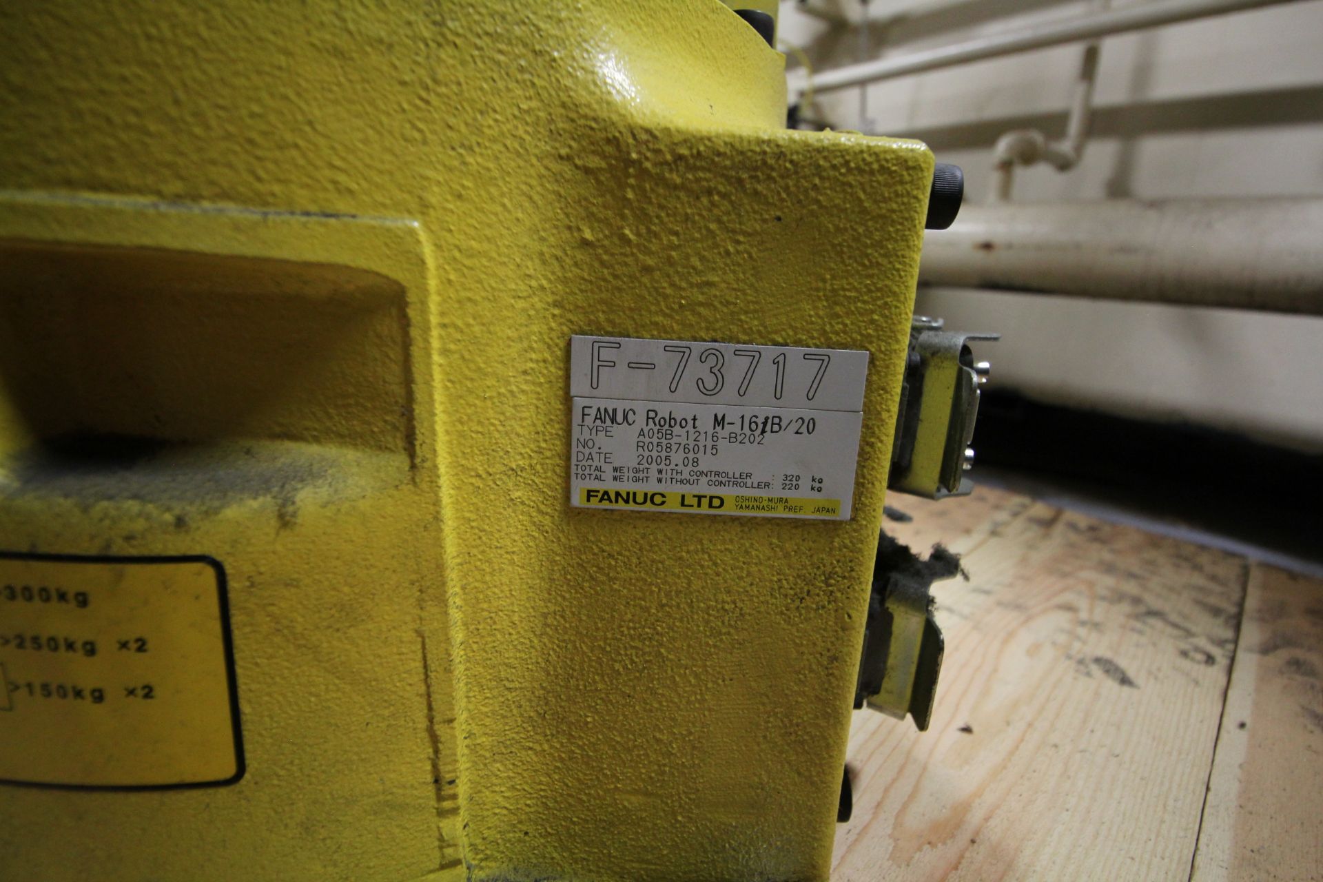 FANUC ROBOT M-16iB/20 WITH R-J3iB CONTROLS, TEACH PENDANT & CABLES, SN 73717, YEAR 2005 - Image 7 of 7