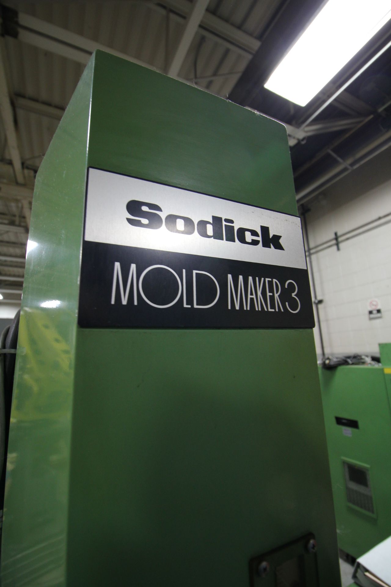 SODICK MOLD MAKER 3 CONVENTIONAL SINKER TYPE EDM WITH NF40 CNC CONTROLLER, SN T-8486 - Image 2 of 10