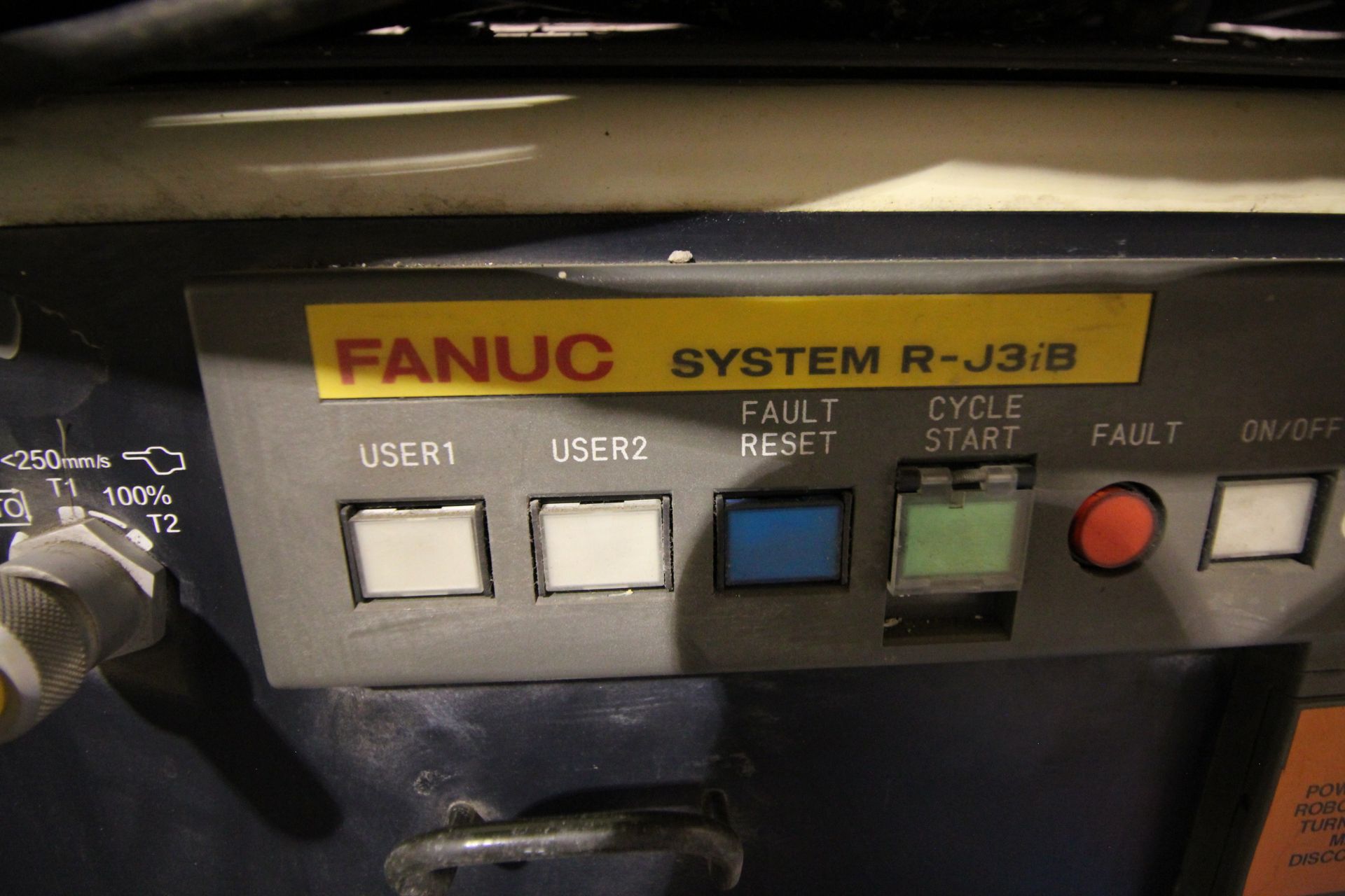 FANUC ROBOT S-500iB WITH R-J3iB CONTROLS, TEACH PENDANT & CABLES, YEAR 2003, SN 57932 - Image 5 of 7
