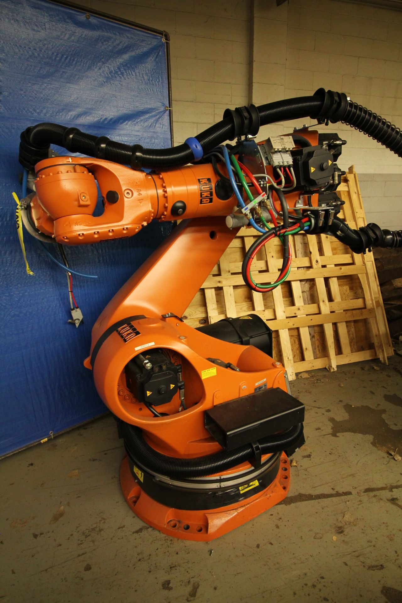 KUKA ROBOT KR 210-2 2000, ARM ONLY (NEW), SN 900715, YEAR 2004