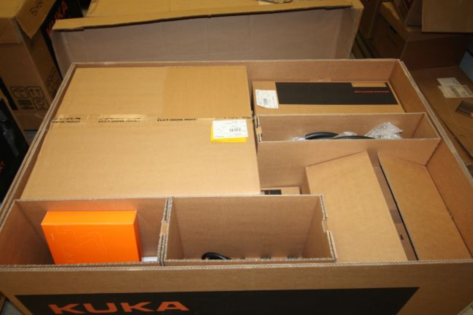 KUKA ROBOT KR 6 R700 sixx WITH KRC4 CONTROLS, YEAR 2015, SN 504390,CABLES & TEACH PENDANT NEW IN BOX - Image 2 of 4