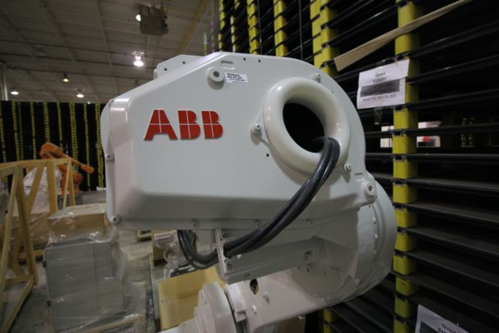 (NEW) ABB ROBOT IRB 6640 2.8/185 WITH IRC5 CONTROLS, YEAR 2015, SN 107548 TEACH PENDANT & CABLES - Image 4 of 11