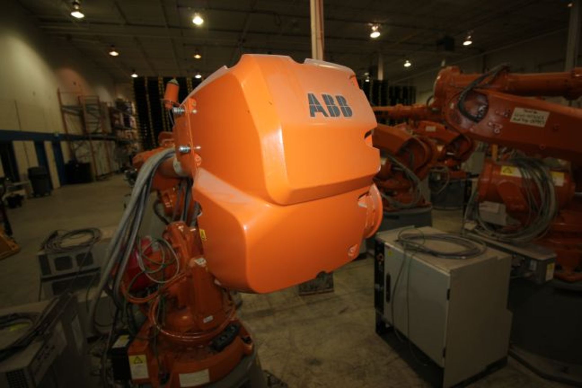 ABB ROBOT IRB 4600 2.55/40KG WITH IRC5 CONTROLS, YEAR 2014, SN 500784 TEACH PENDANT& CABLES - Image 5 of 10