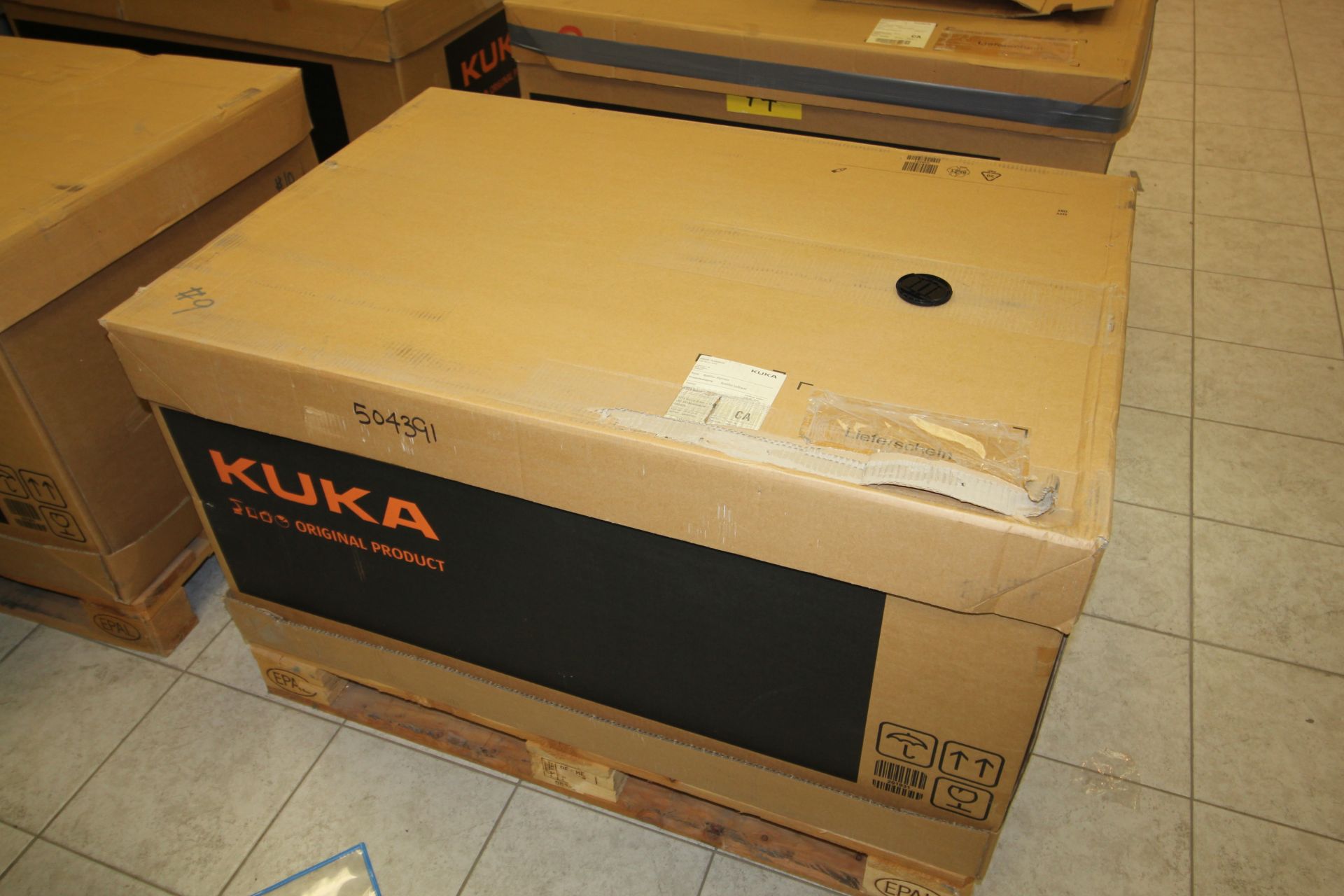 KUKA ROBOT KR 6 R700 sixx WITH KRC4 CONTROLS, YEAR 2015, SN 504391 CABLES & TEACH PENDANT NEW IN BOX