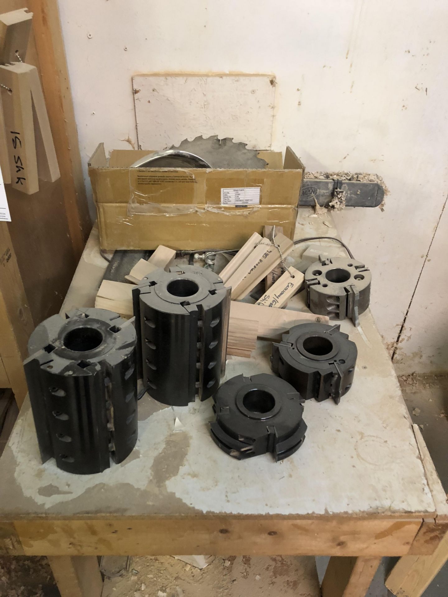Lot of molder heads/parts/carbide inserts - Image 2 of 2