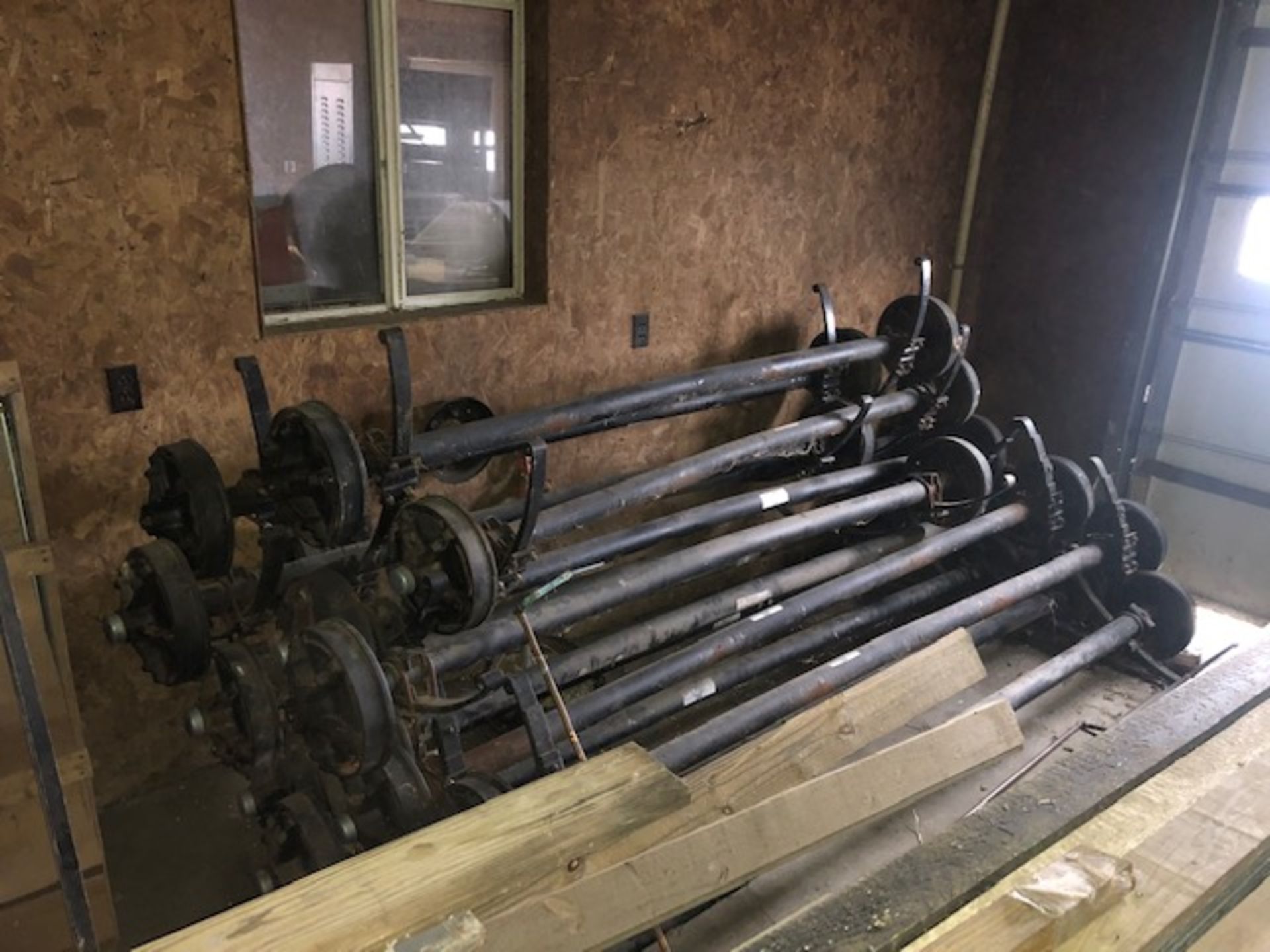 13x new axles - Image 2 of 2