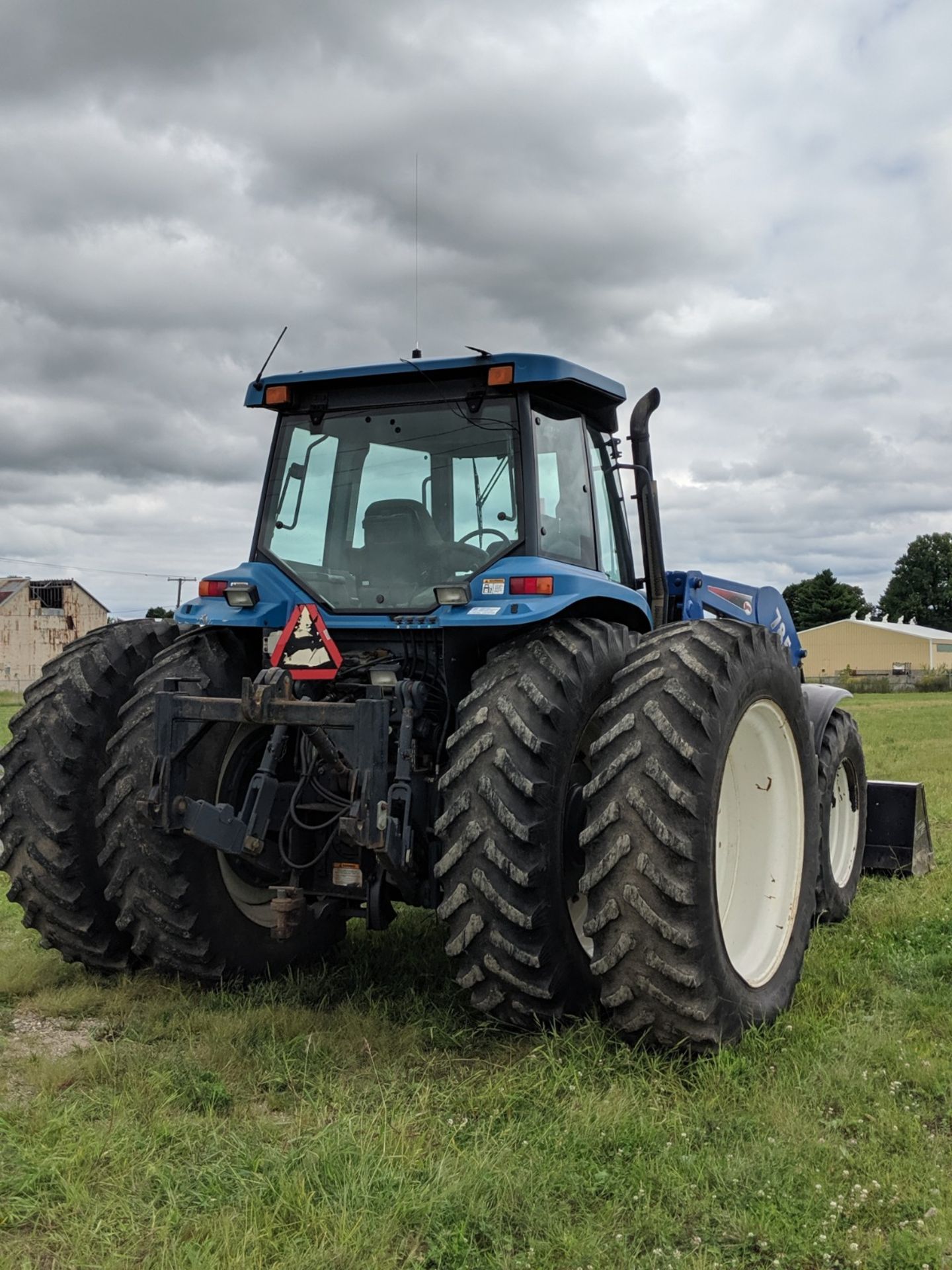 Ford New Holland 8970 Diesel Tractor - Image 4 of 4